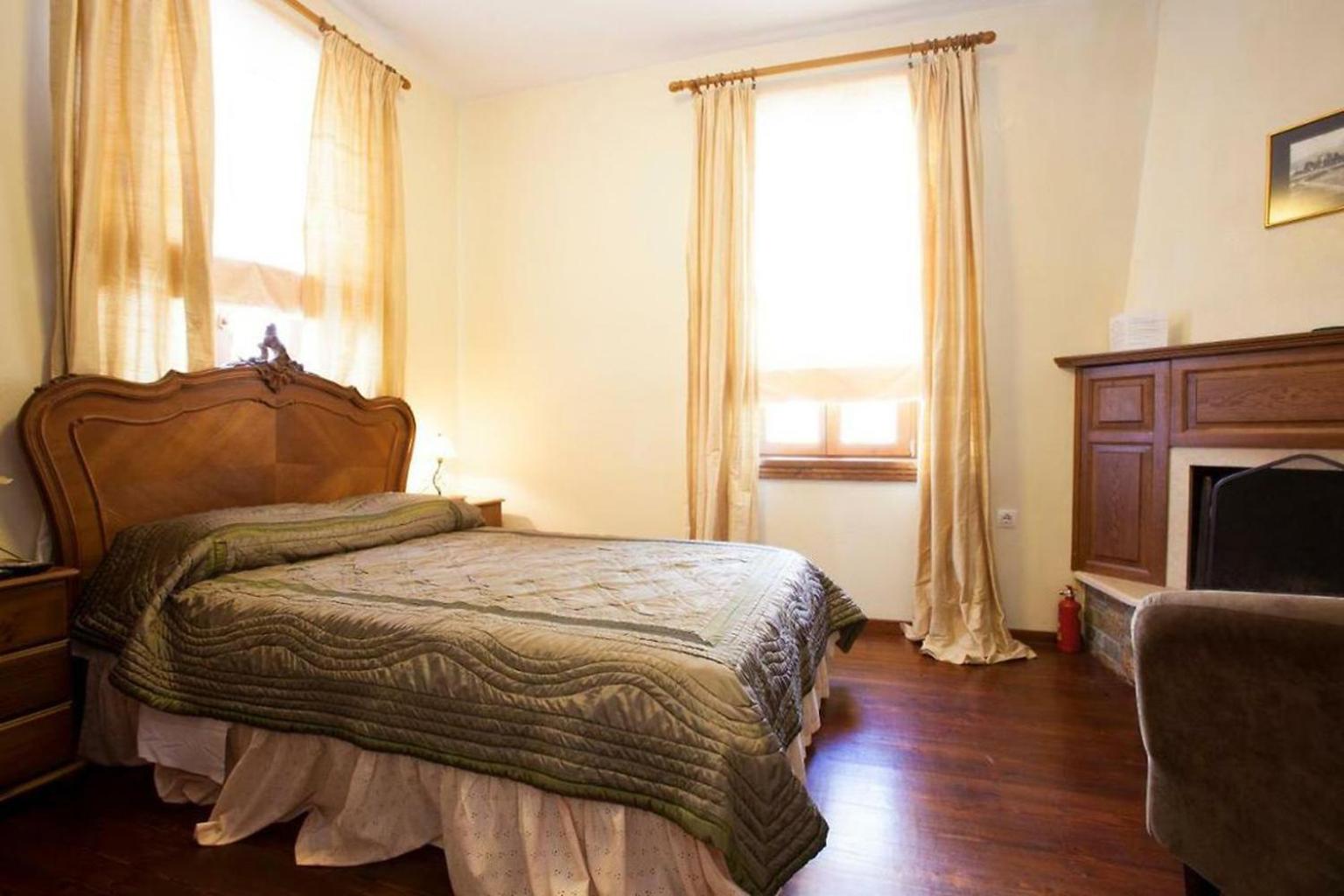 Economy Double Room photo 2