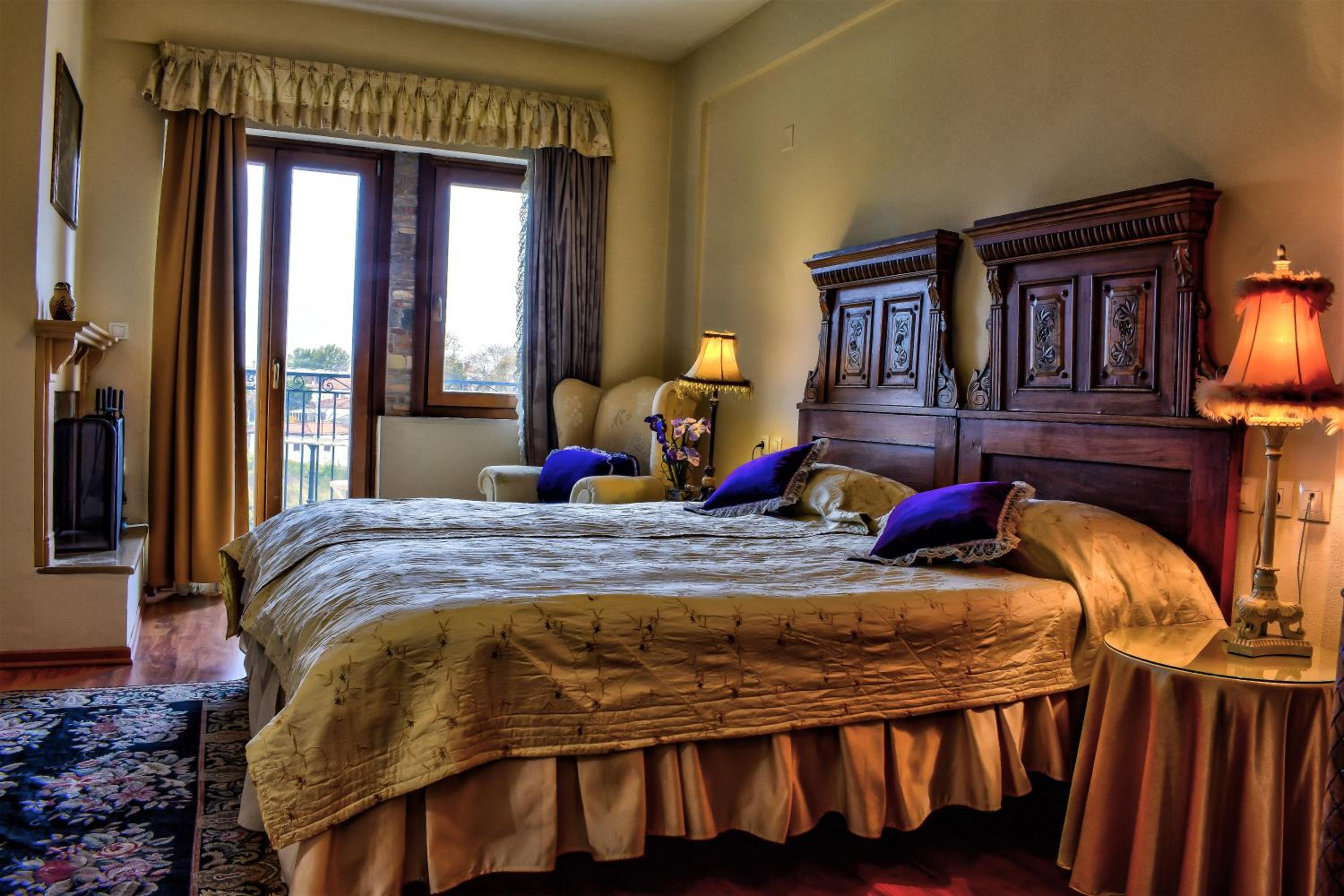 Deluxe Double Room with Balcony photo 1