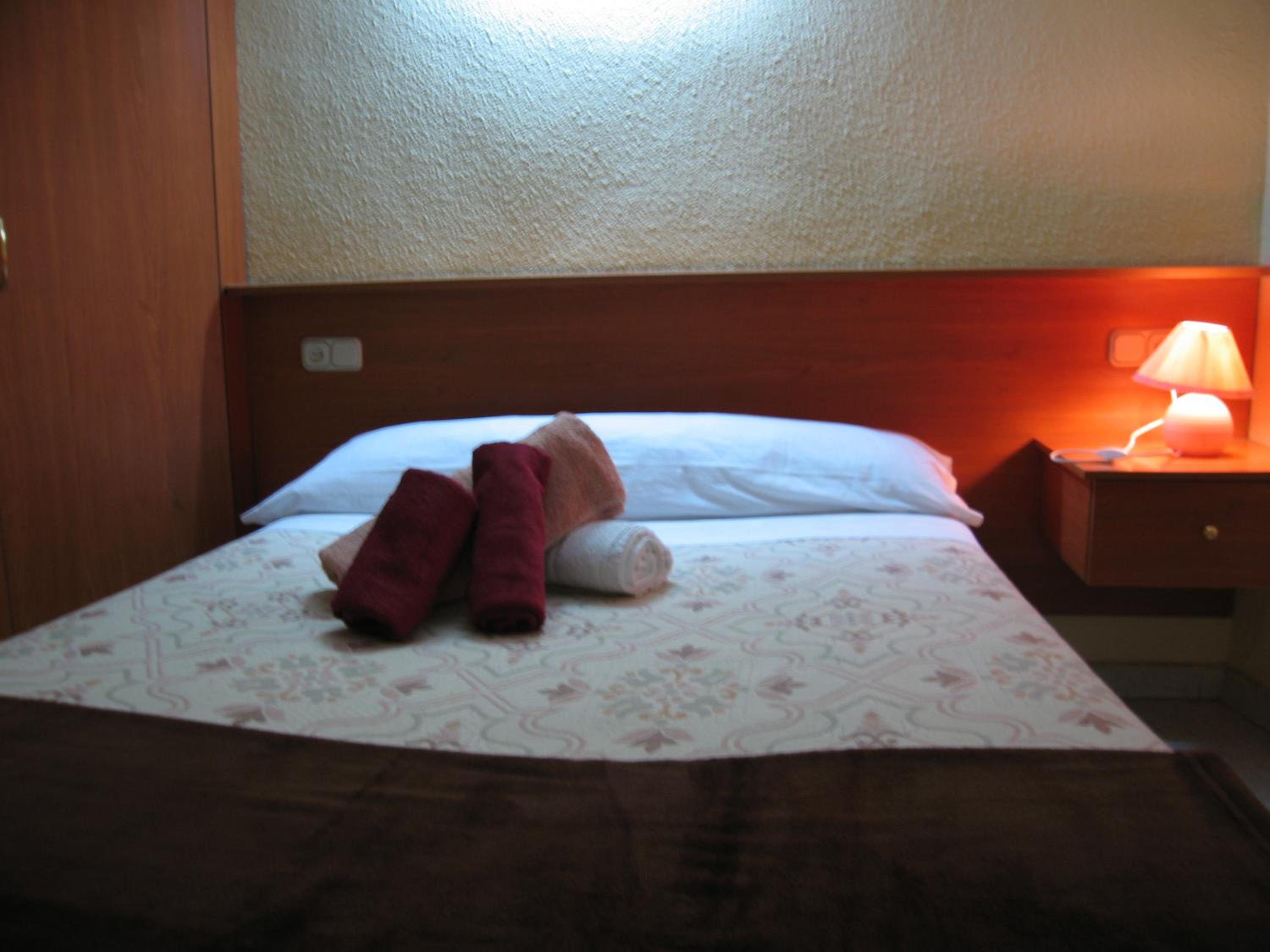 Double Room with Shared Bathroom photo 2