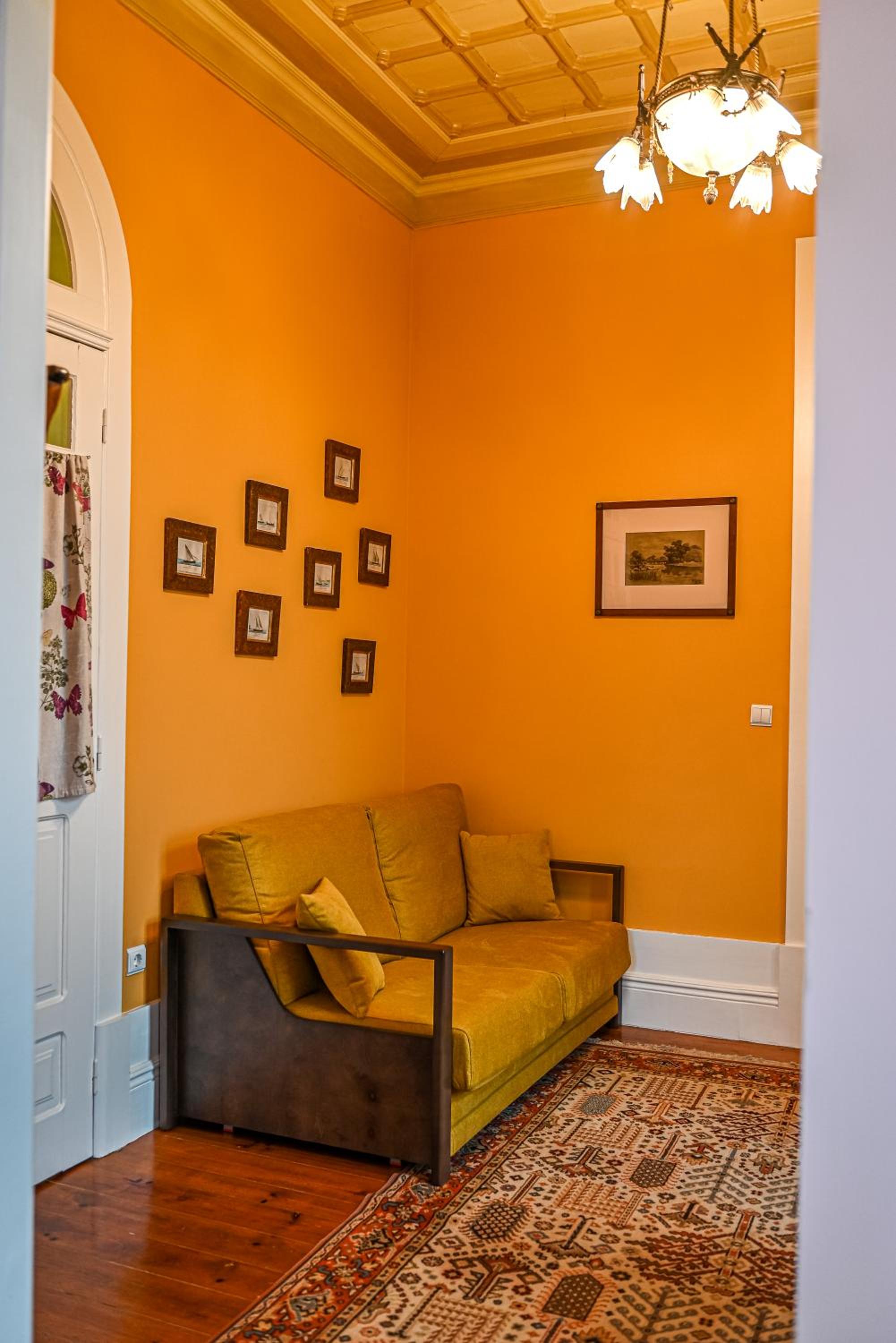 One-Bedroom Suite - Photo 3