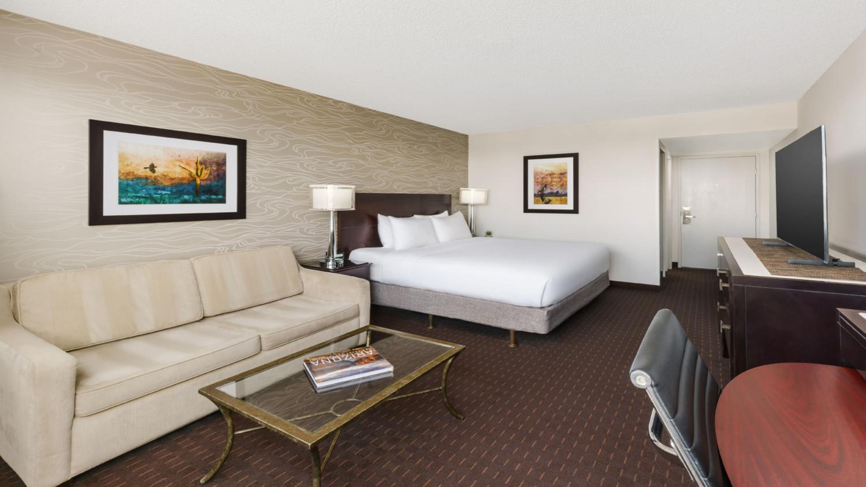 Executive King Suite - Photo 3
