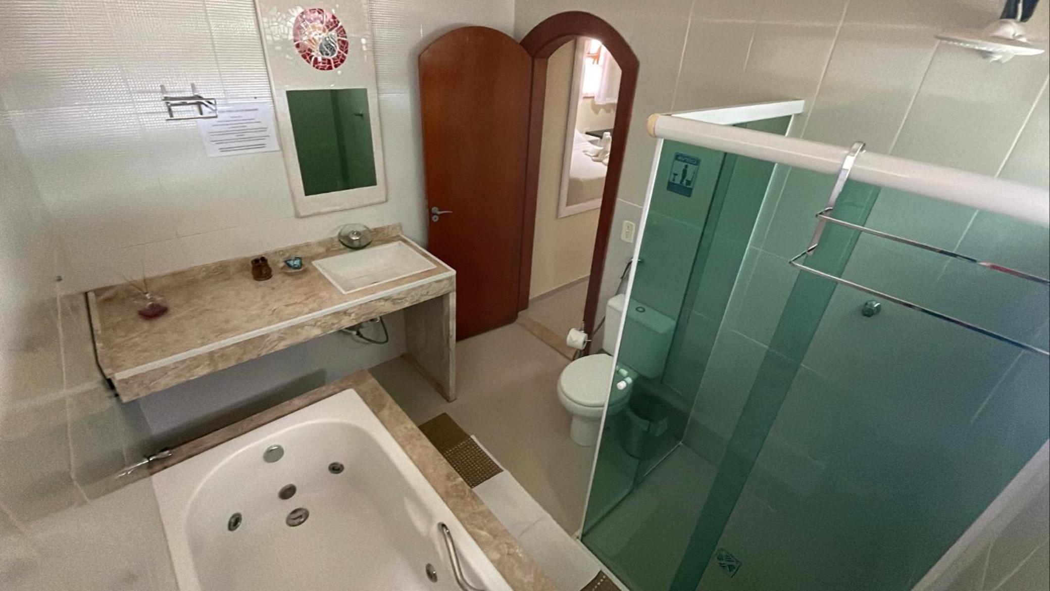 Double Room with Spa Bath - Photo 3