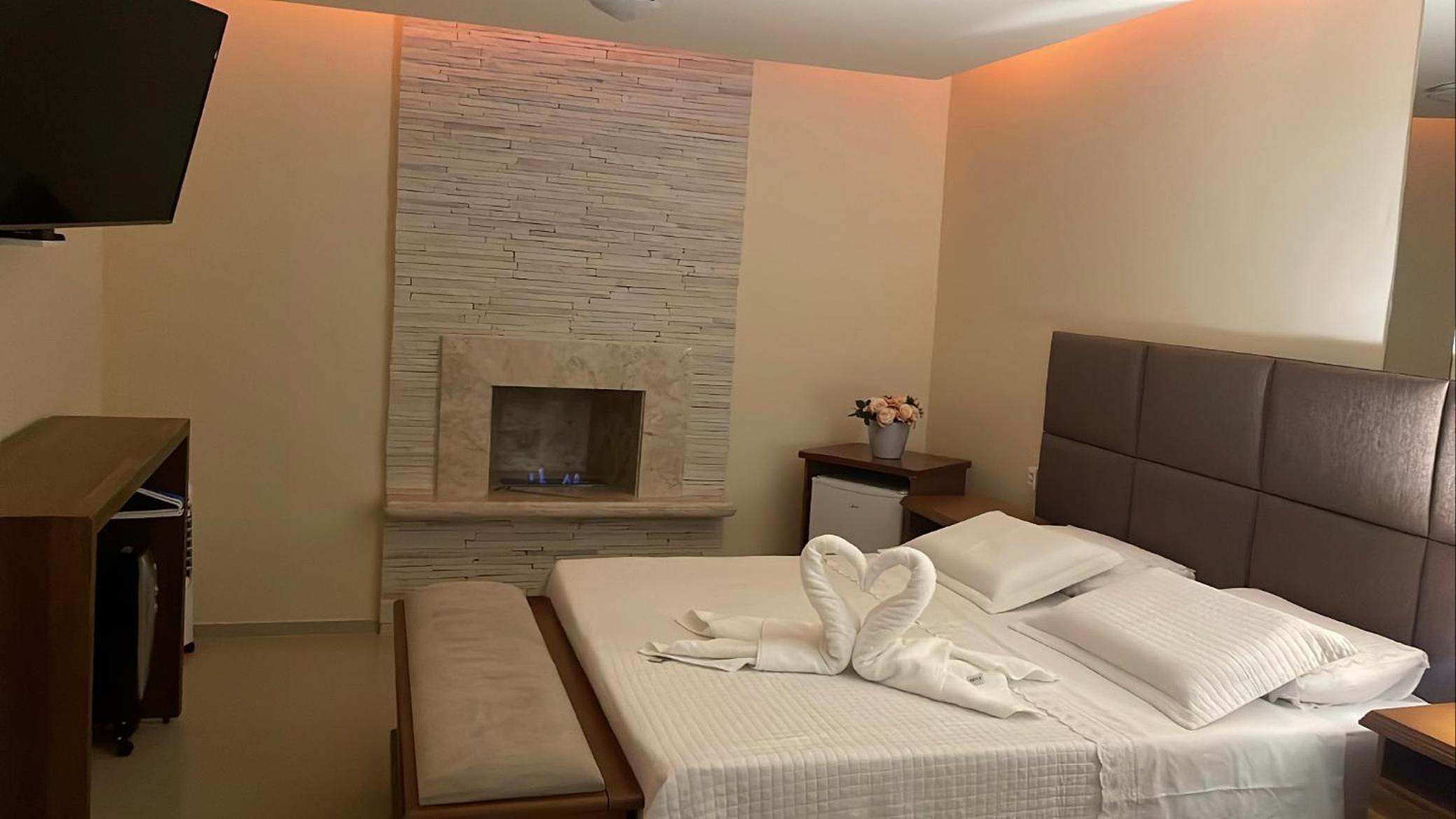 Quadruple Room - Photo 2