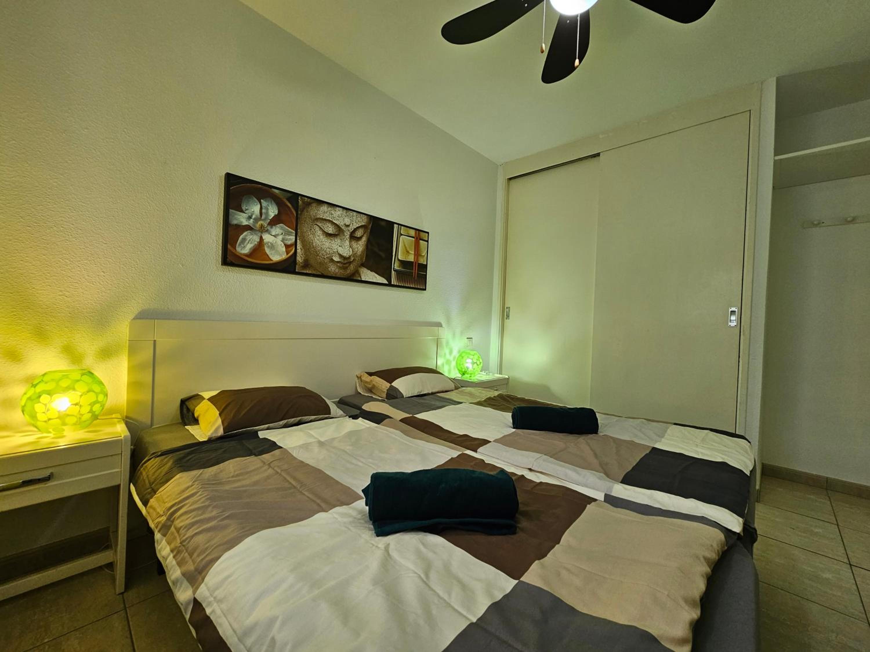 Apartamento con vista a la piscina
