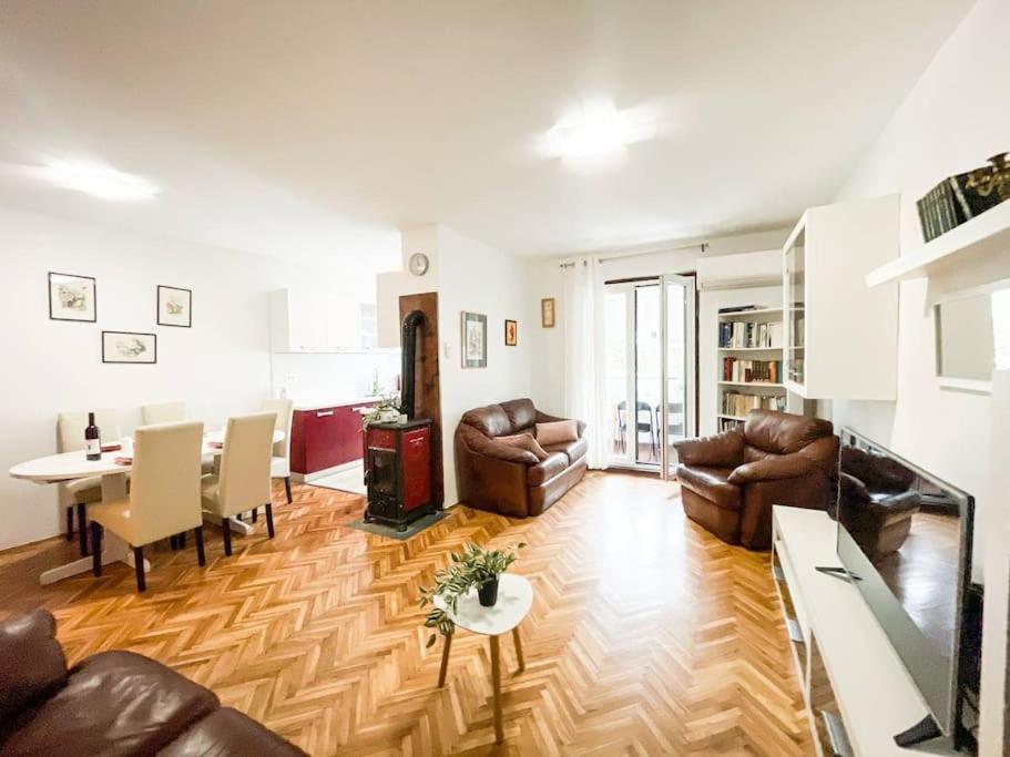Two-Bedroom Apartment photo 1
