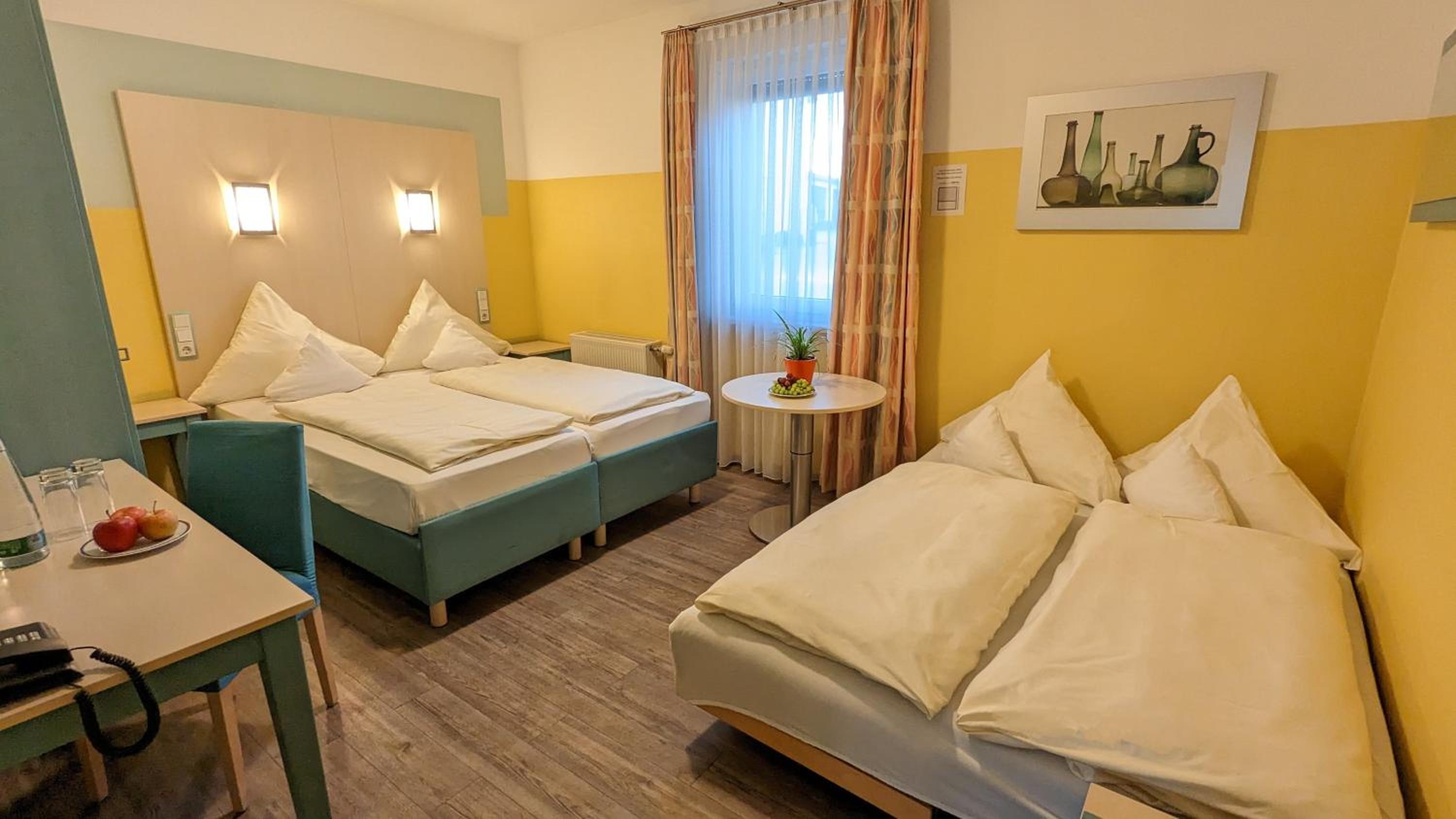 Quadruple Room - Photo 1