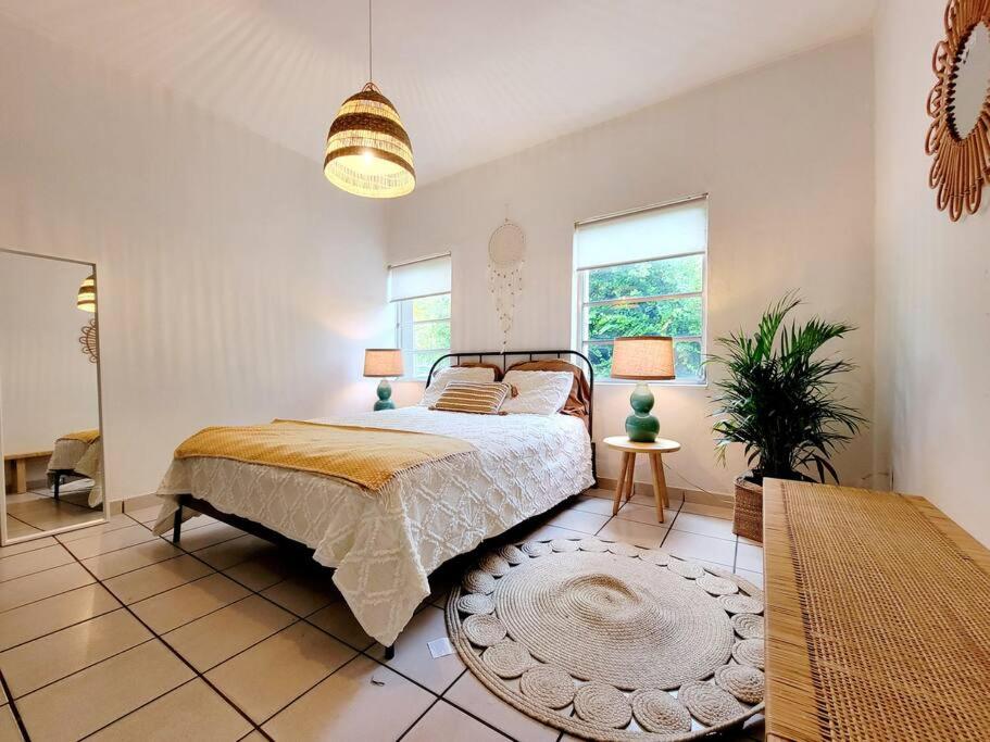 Three-Bedroom Apartment photo 1