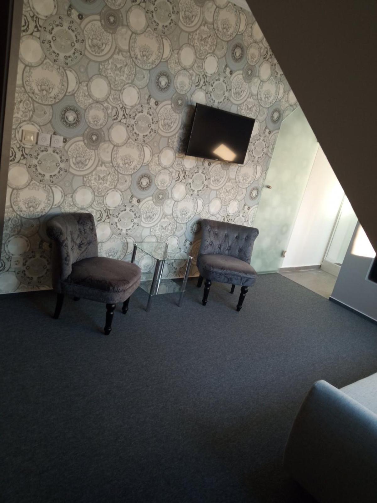 Deluxe Junior Suite - Photo 9