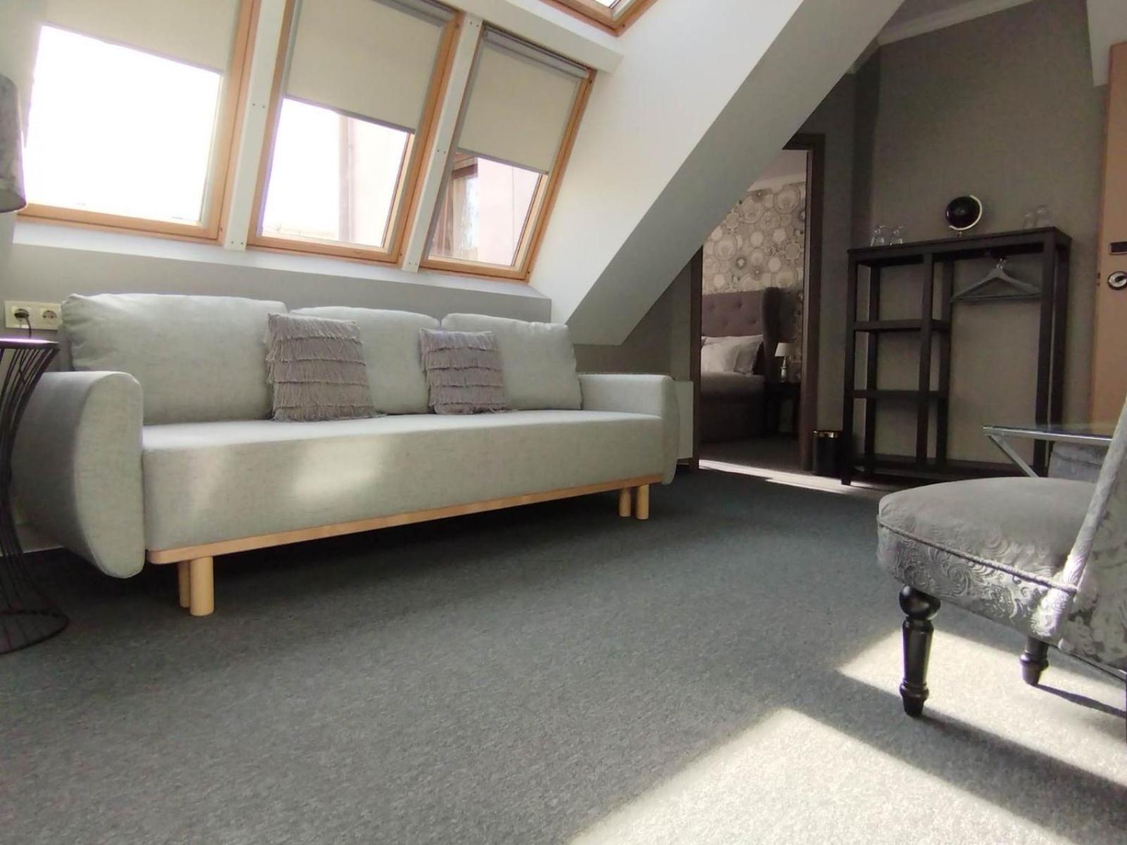 Deluxe Junior Suite - Photo 4