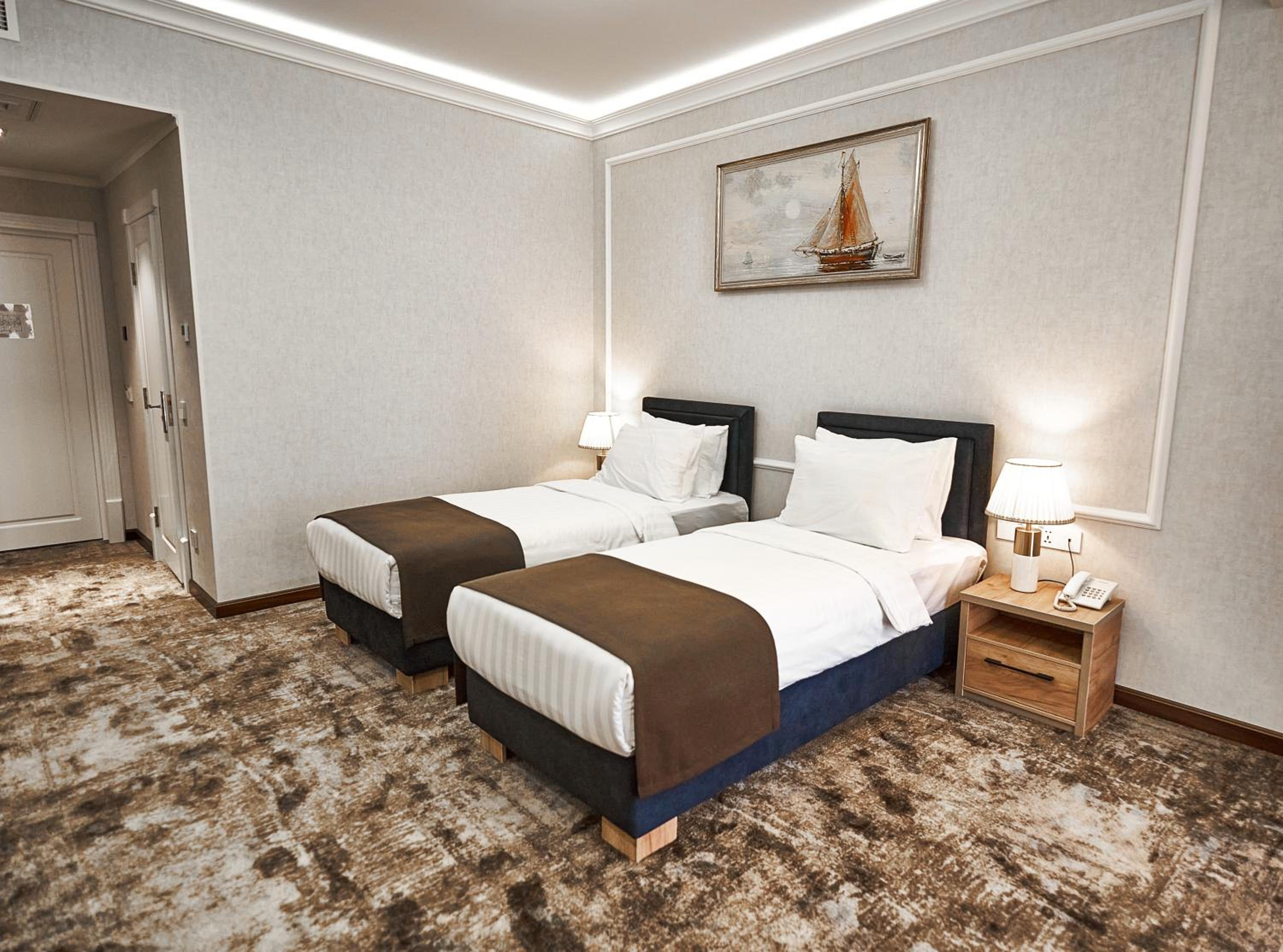 Superior Twin Room with City View