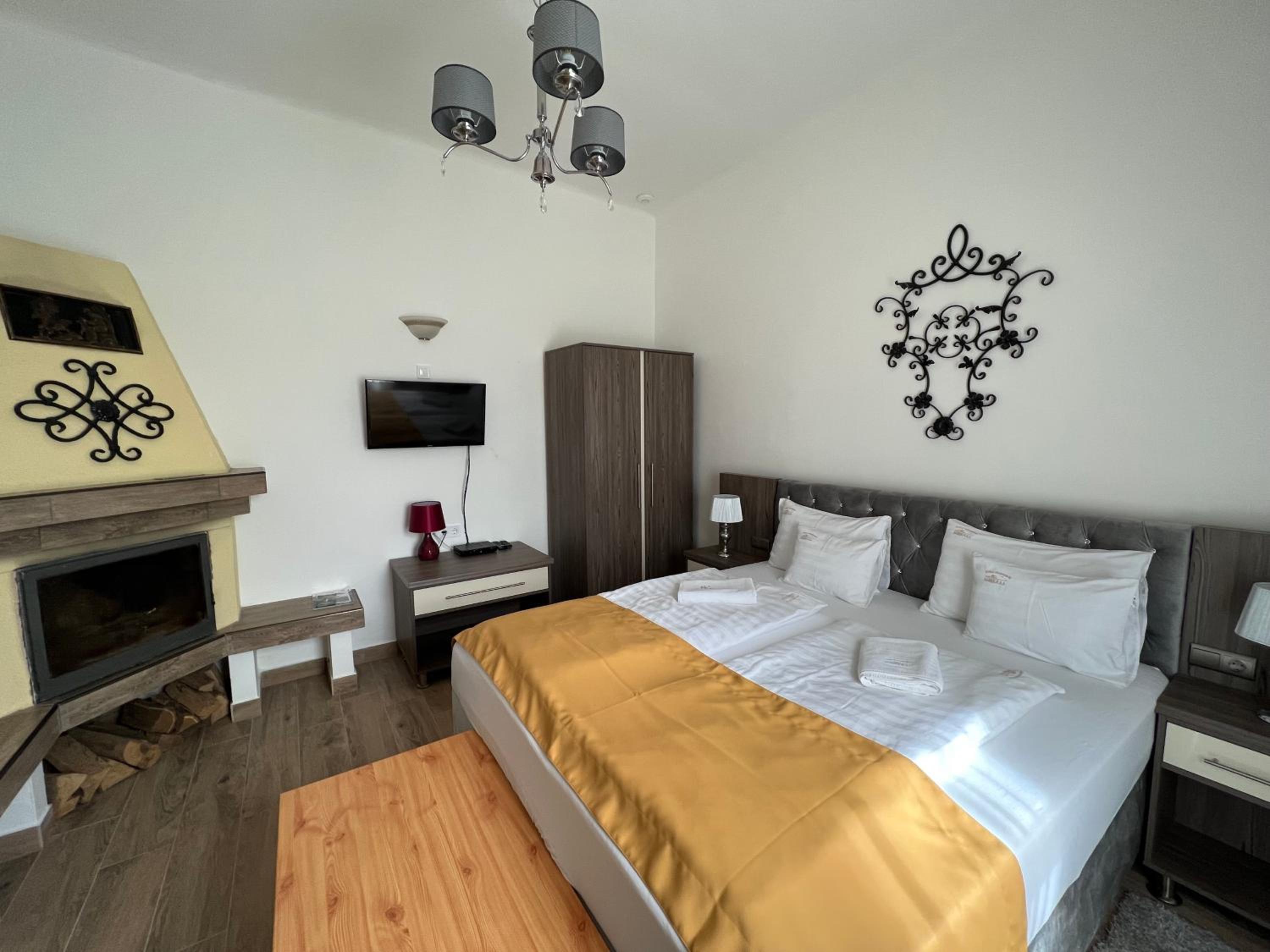 Standard Queen Room - Photo 2