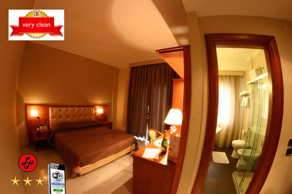 Double or Twin Room photo 1
