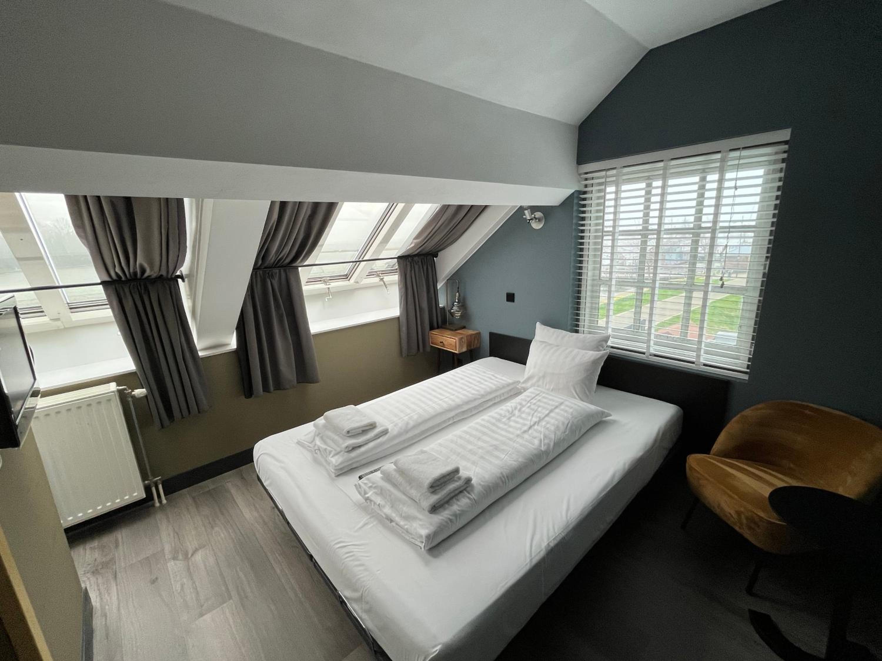 Standard Double Room - Photo 3