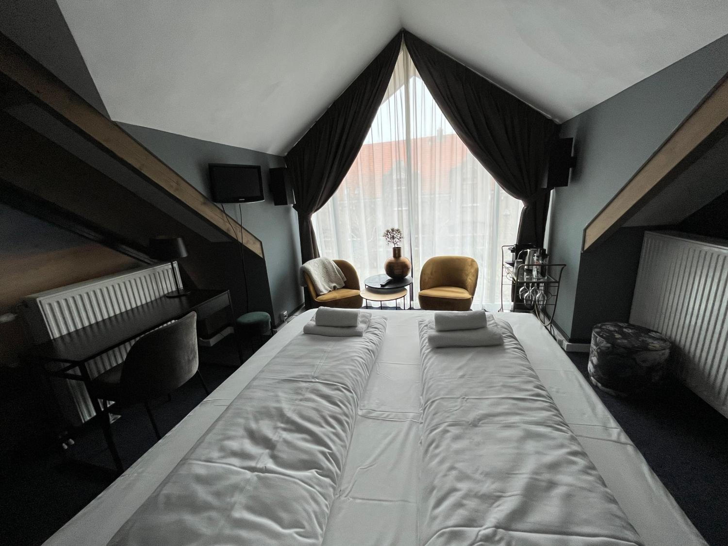 Deluxe Quadruple Room - Photo 4
