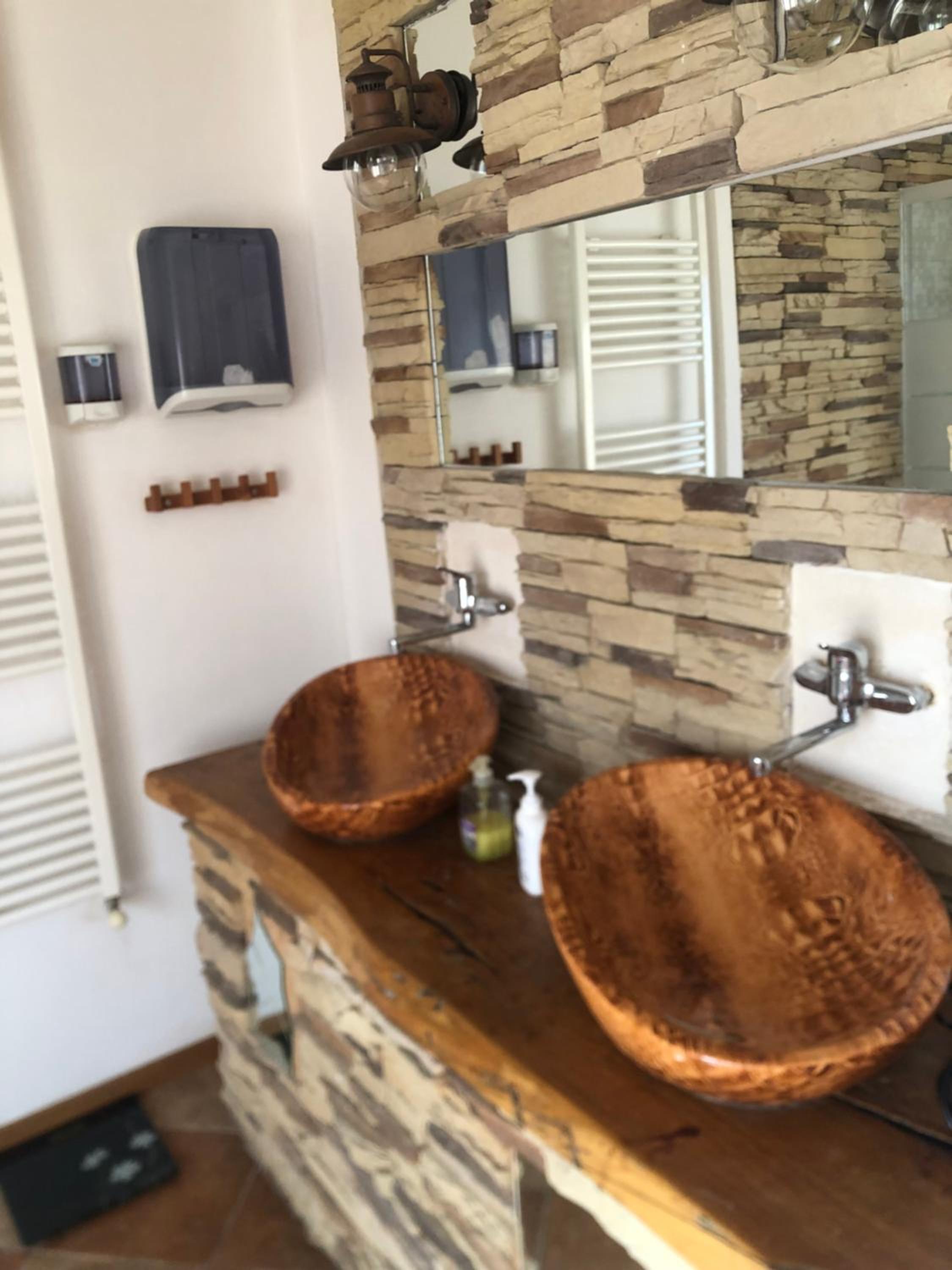 Twin Room with Shared Bathroom photo 2