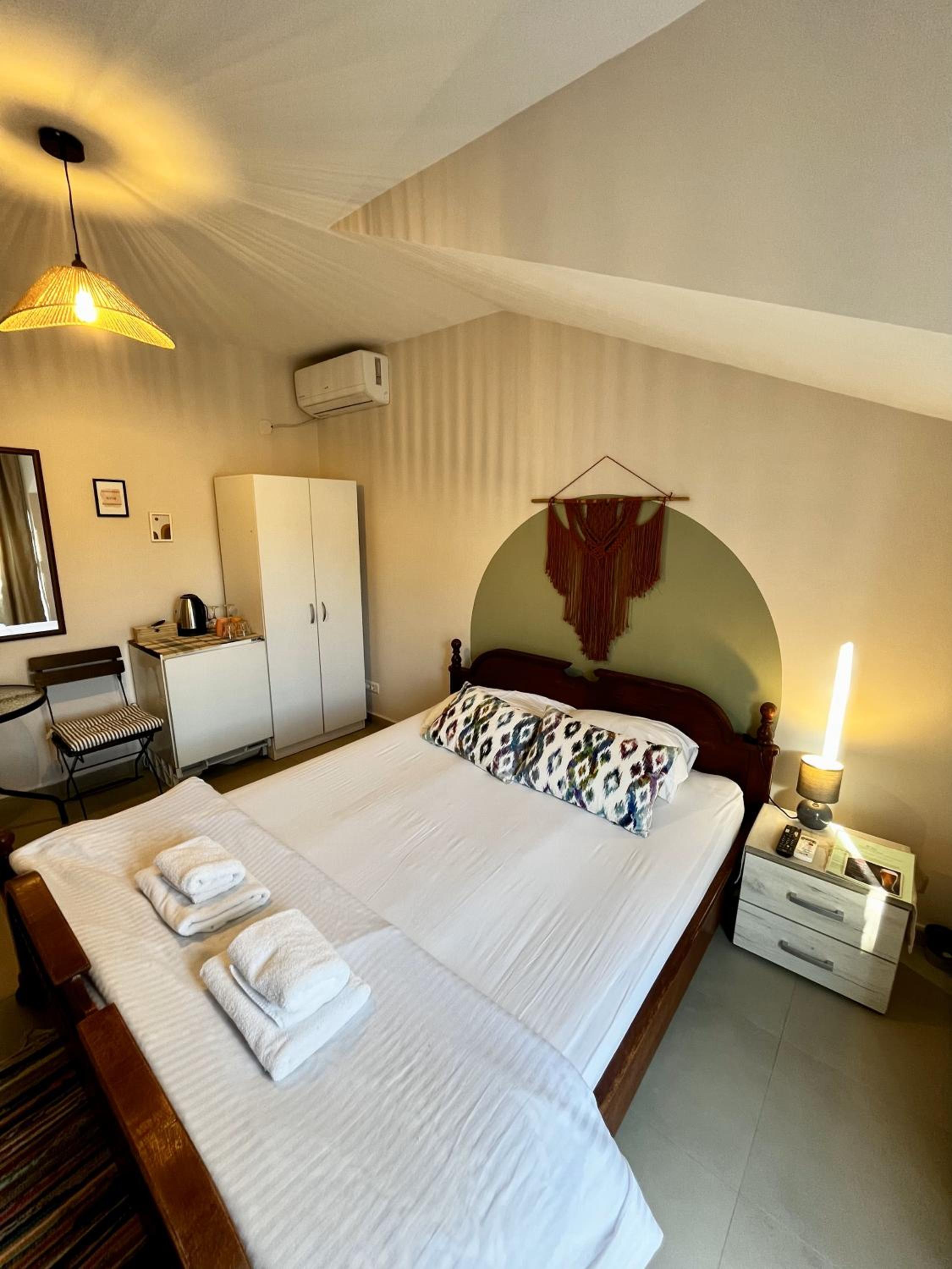 Comfort Double Room with Balcony - Photo 2
