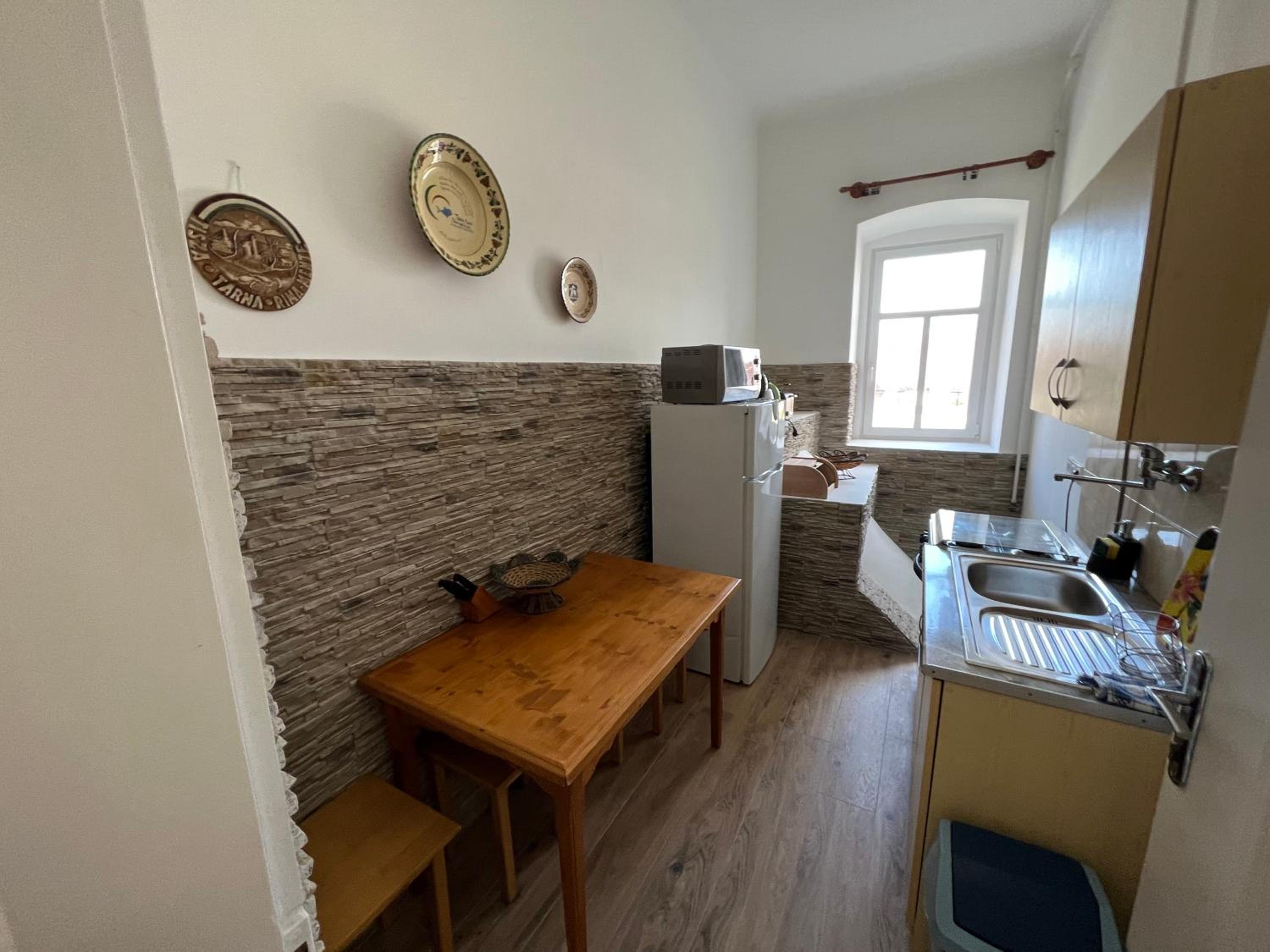 Double Room - Photo 7