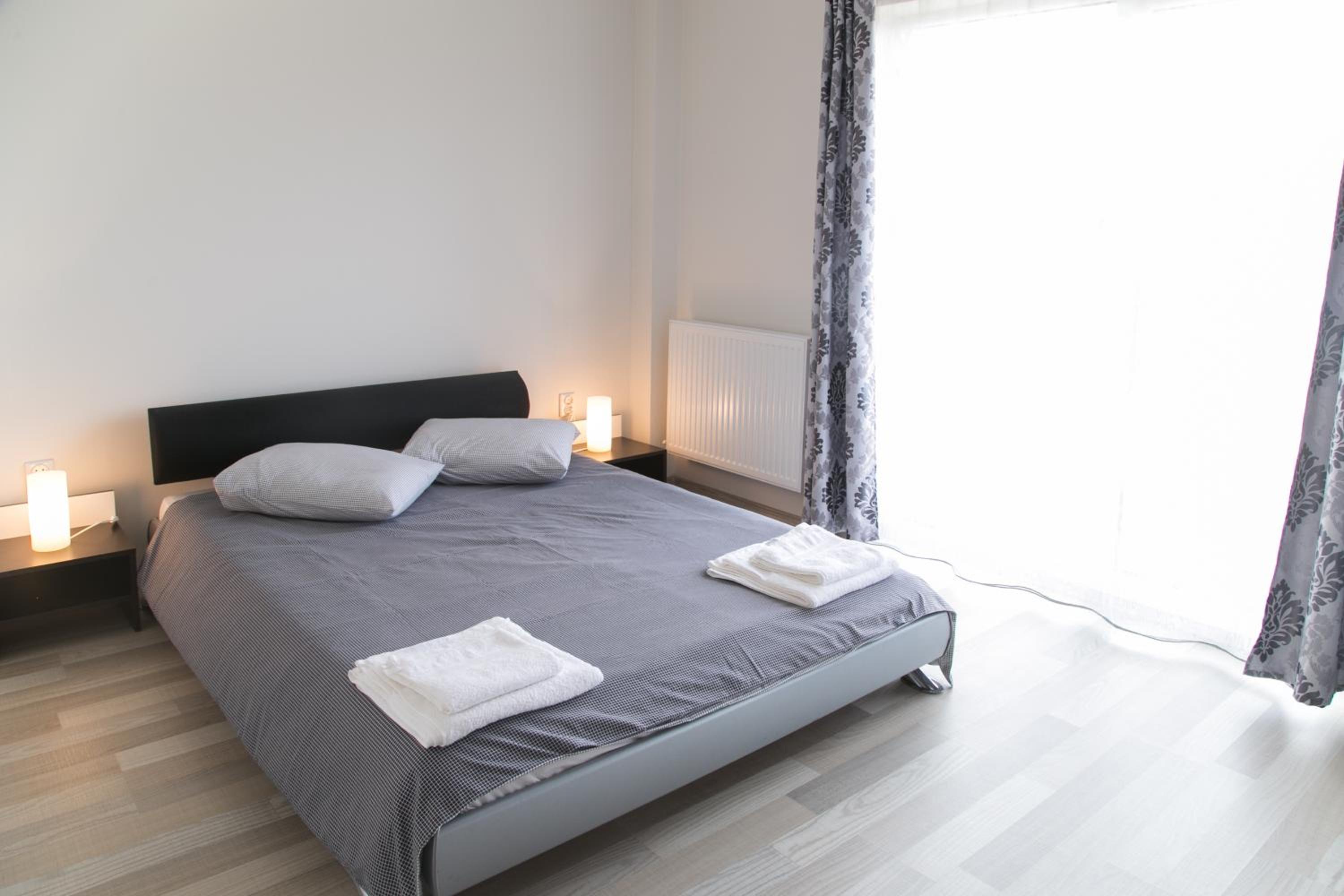 One-Bedroom Apartment 4