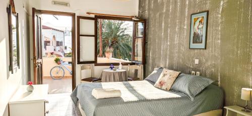 Budget Double Room photo 3