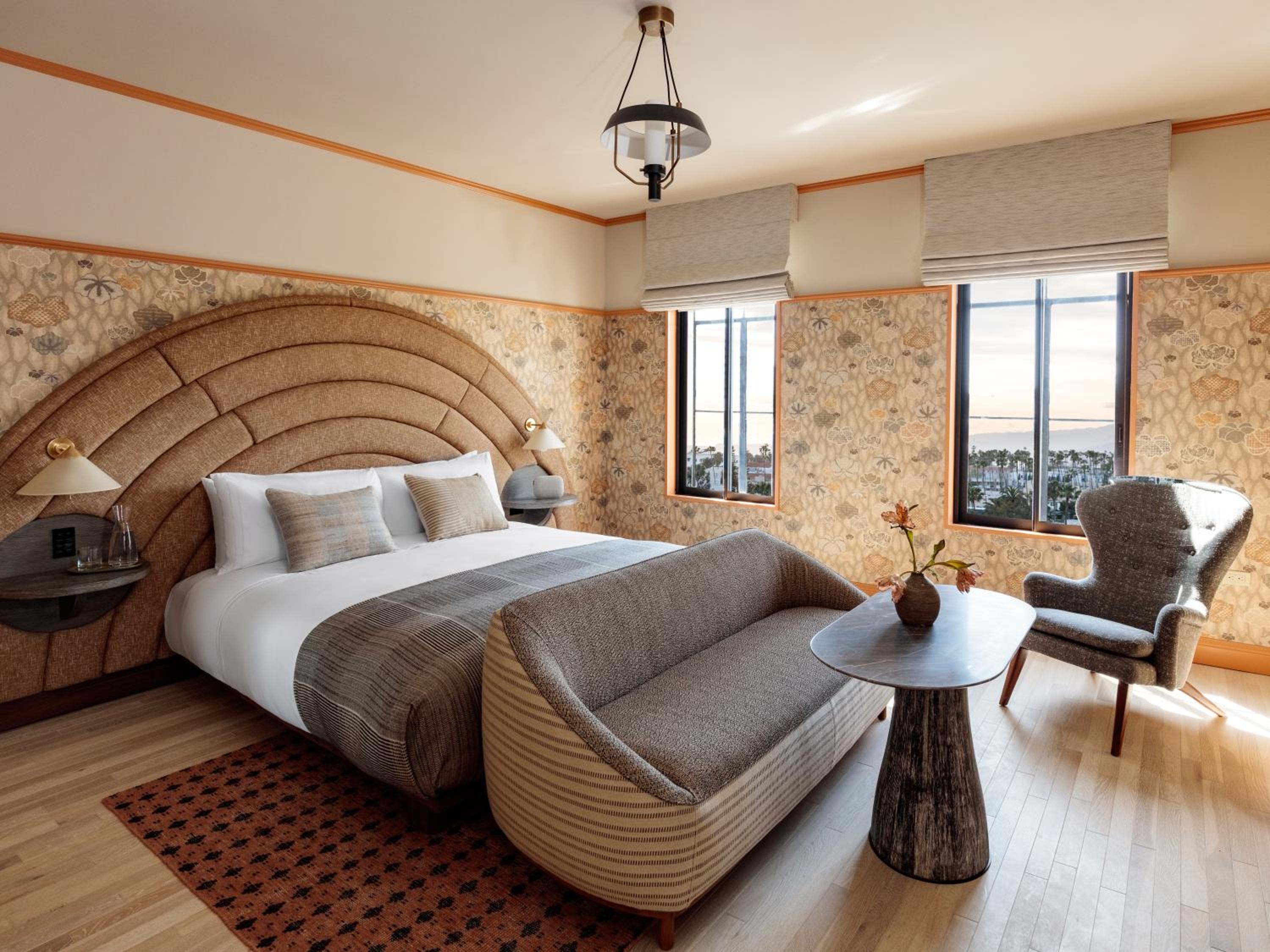 Landmark Grand King, Larger Guest room, 1 King