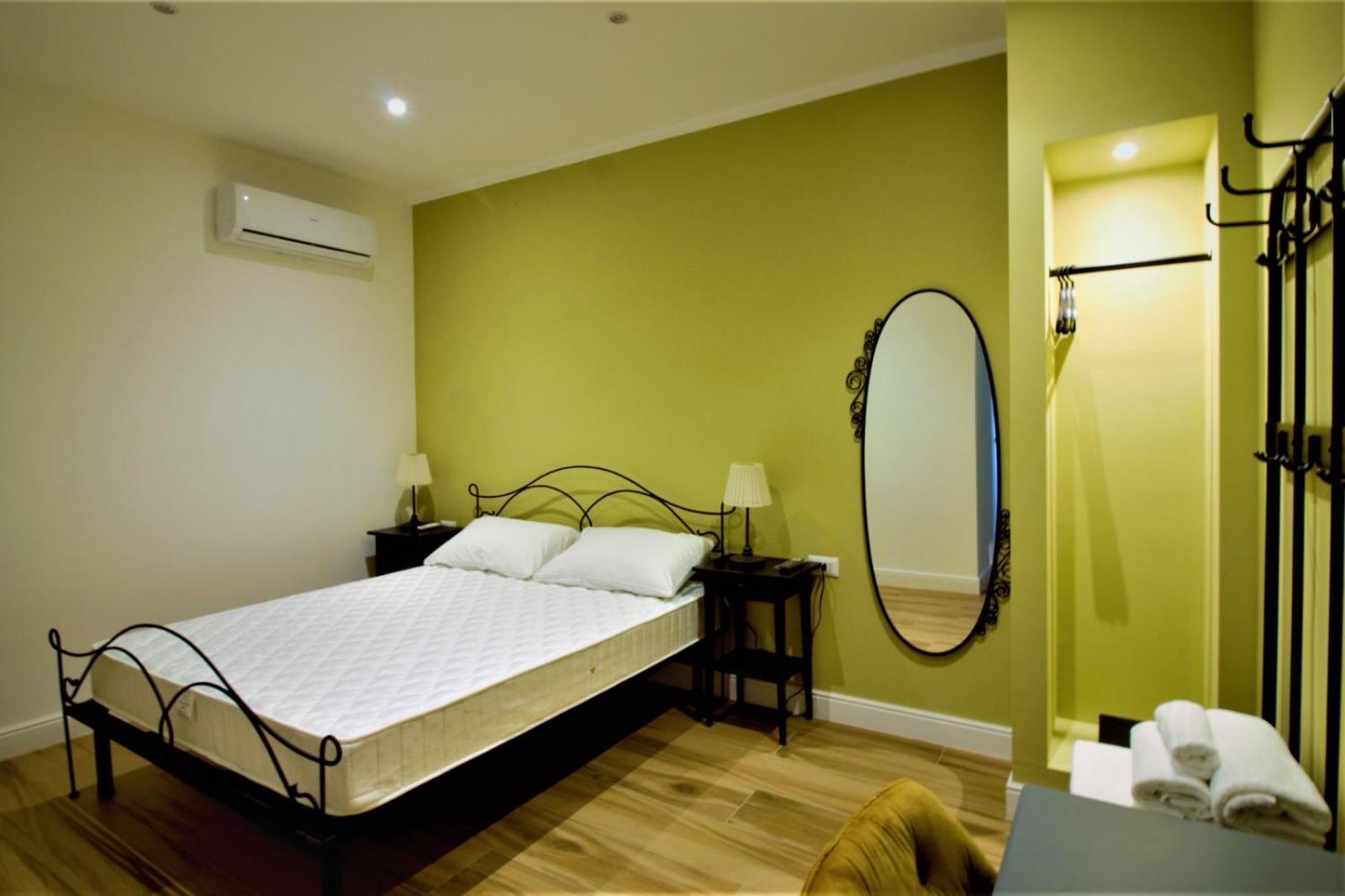 King Room With Balcony photo 2