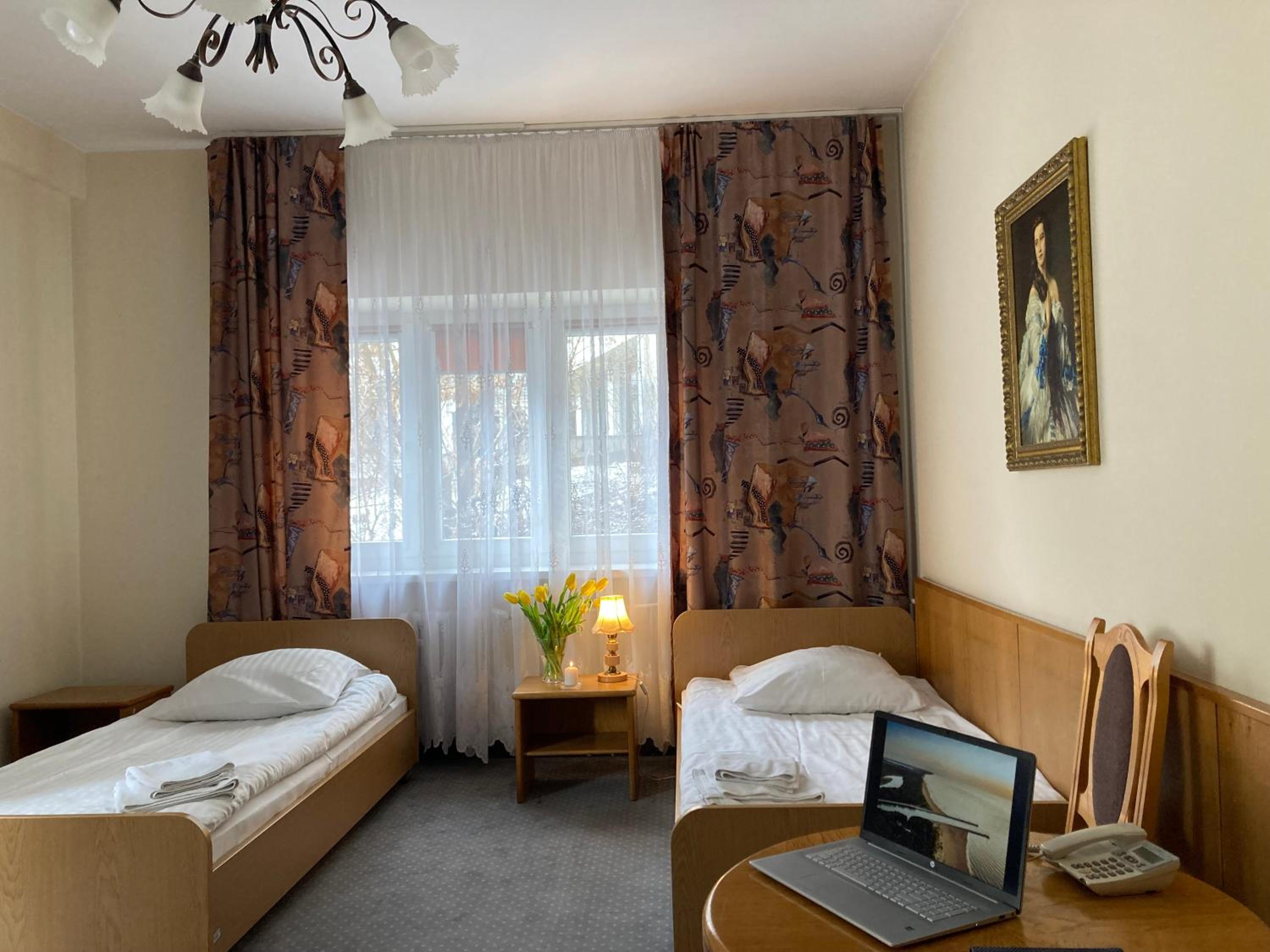Twin Room - Photo 1