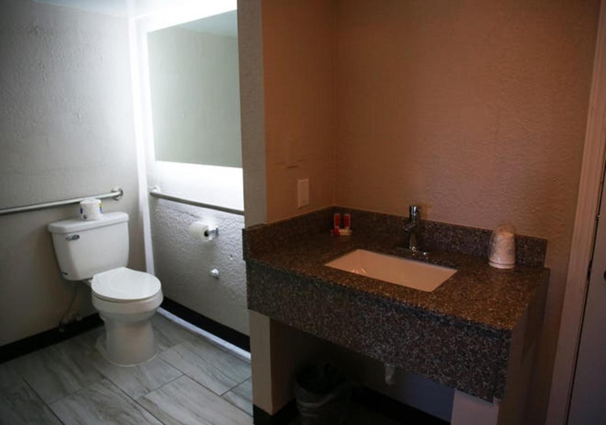 Days Inn and Suites by Wyndham Port Huron, Foto 3
