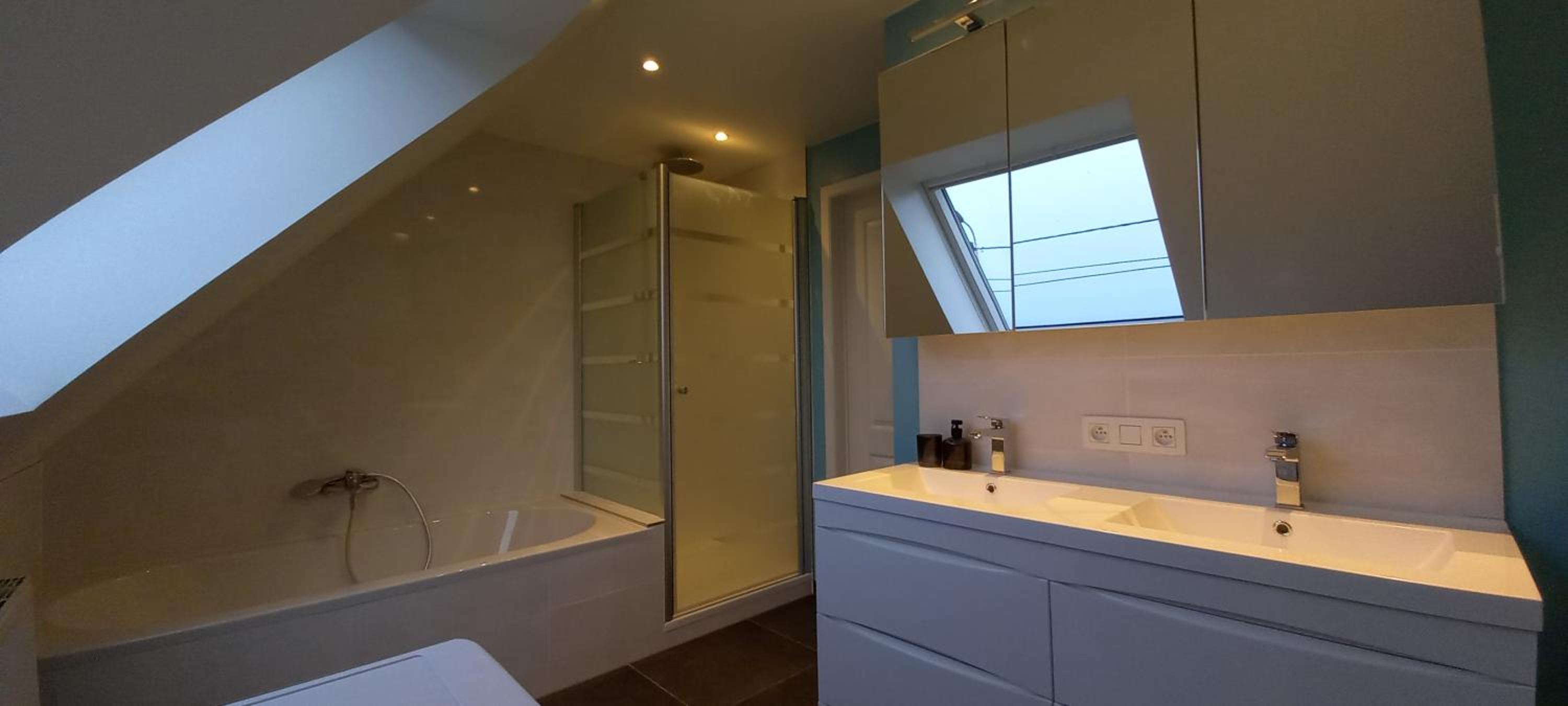 Three-Bedroom House photo 2