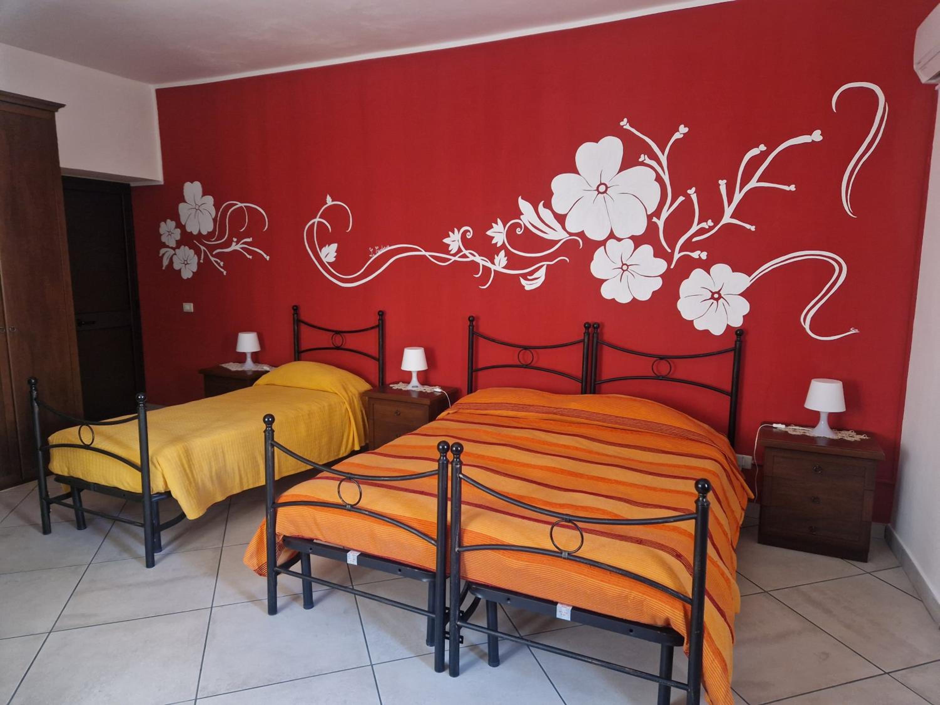 Double or Twin Room with Balcony - Photo 1