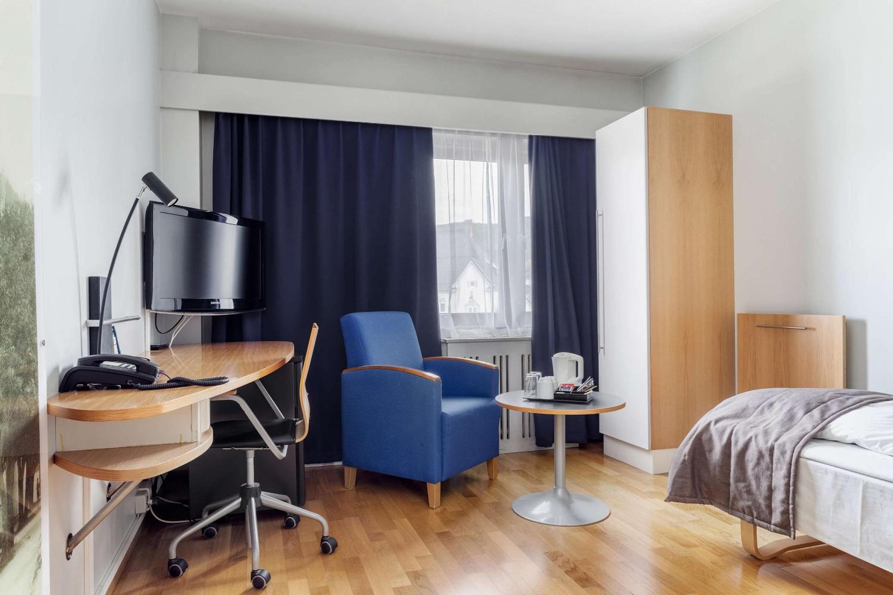 Single Room - Non-Smoking photo 2