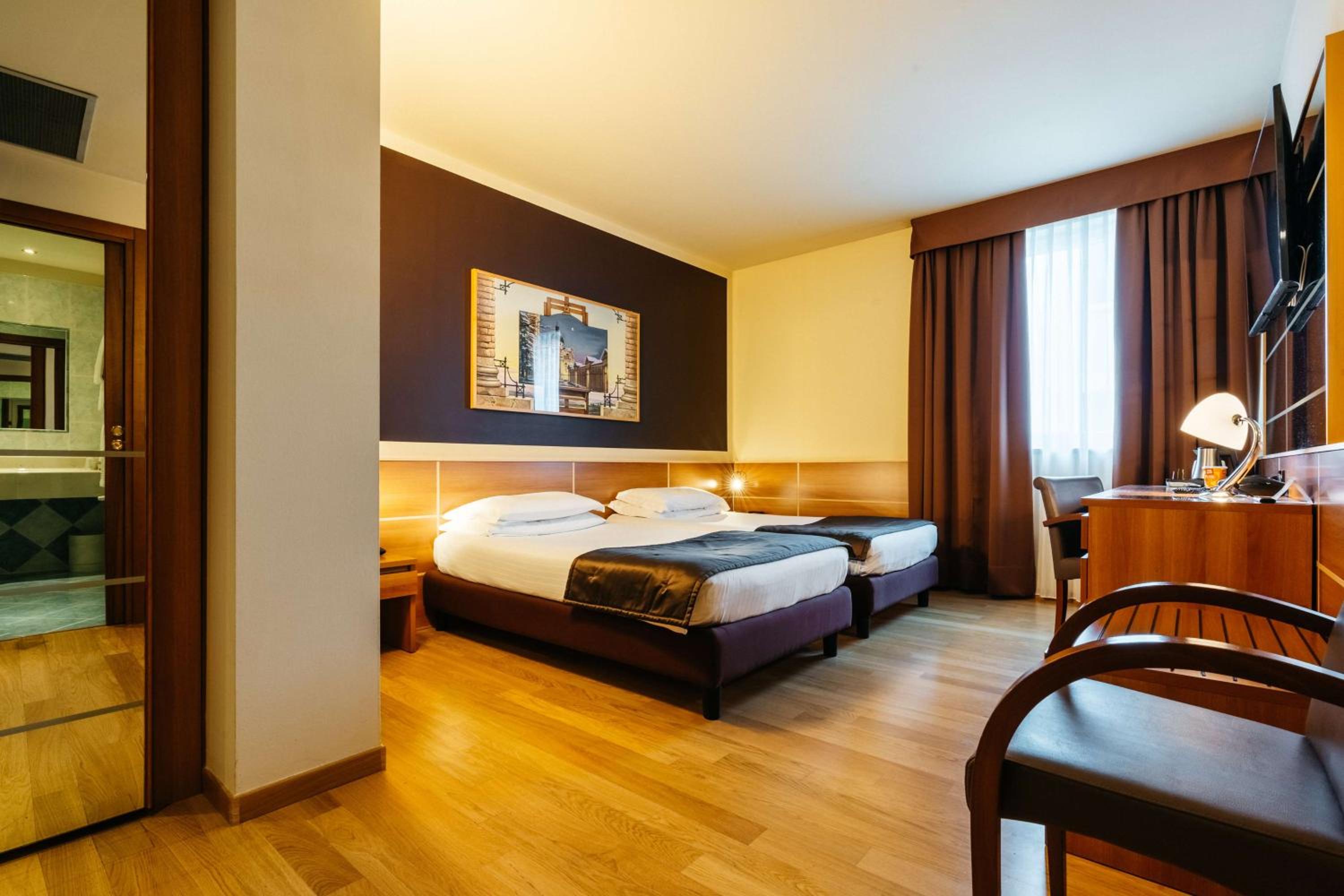Superior Twin Room - Photo 1