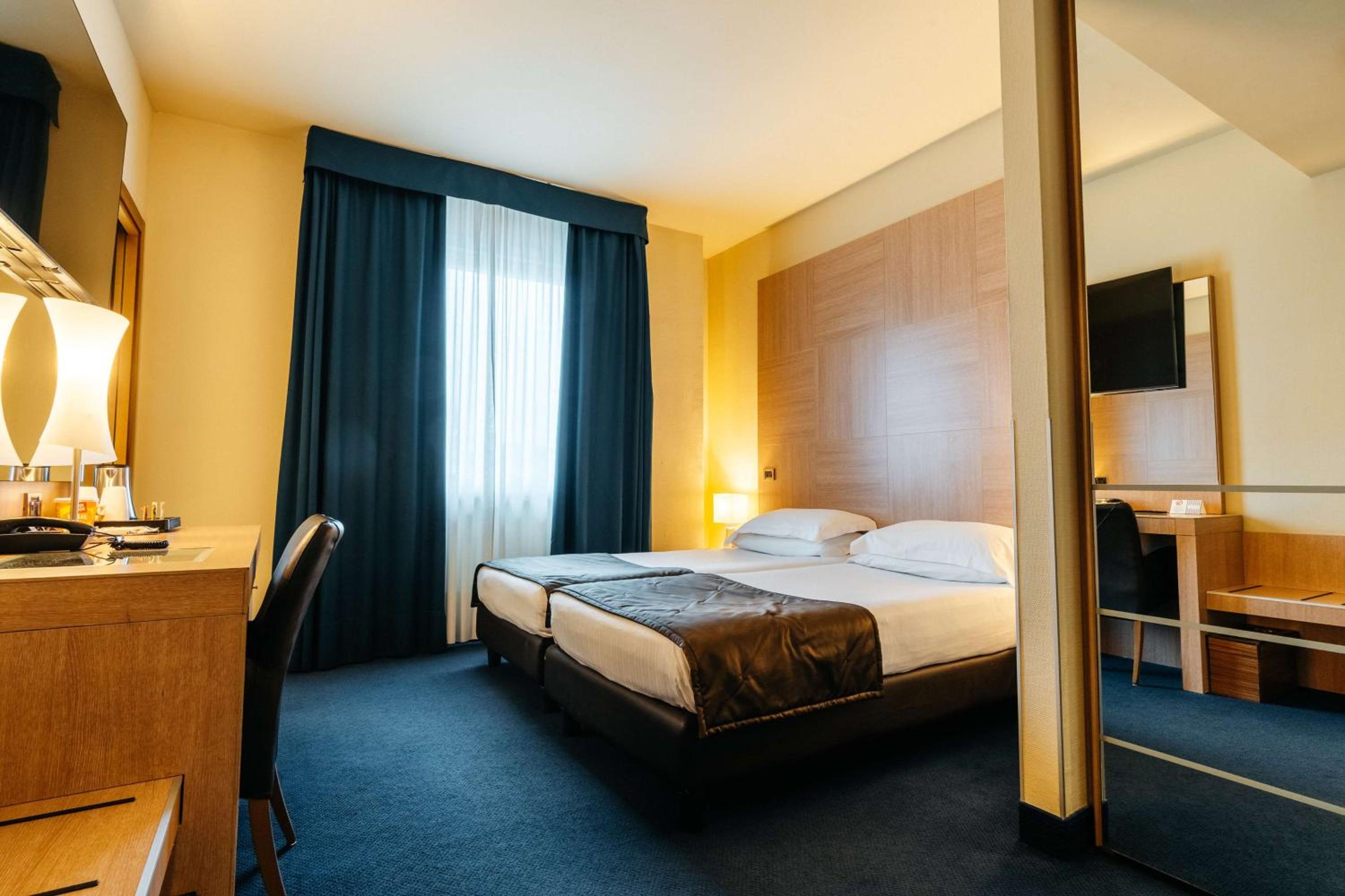 Superior Twin Room - Photo 2