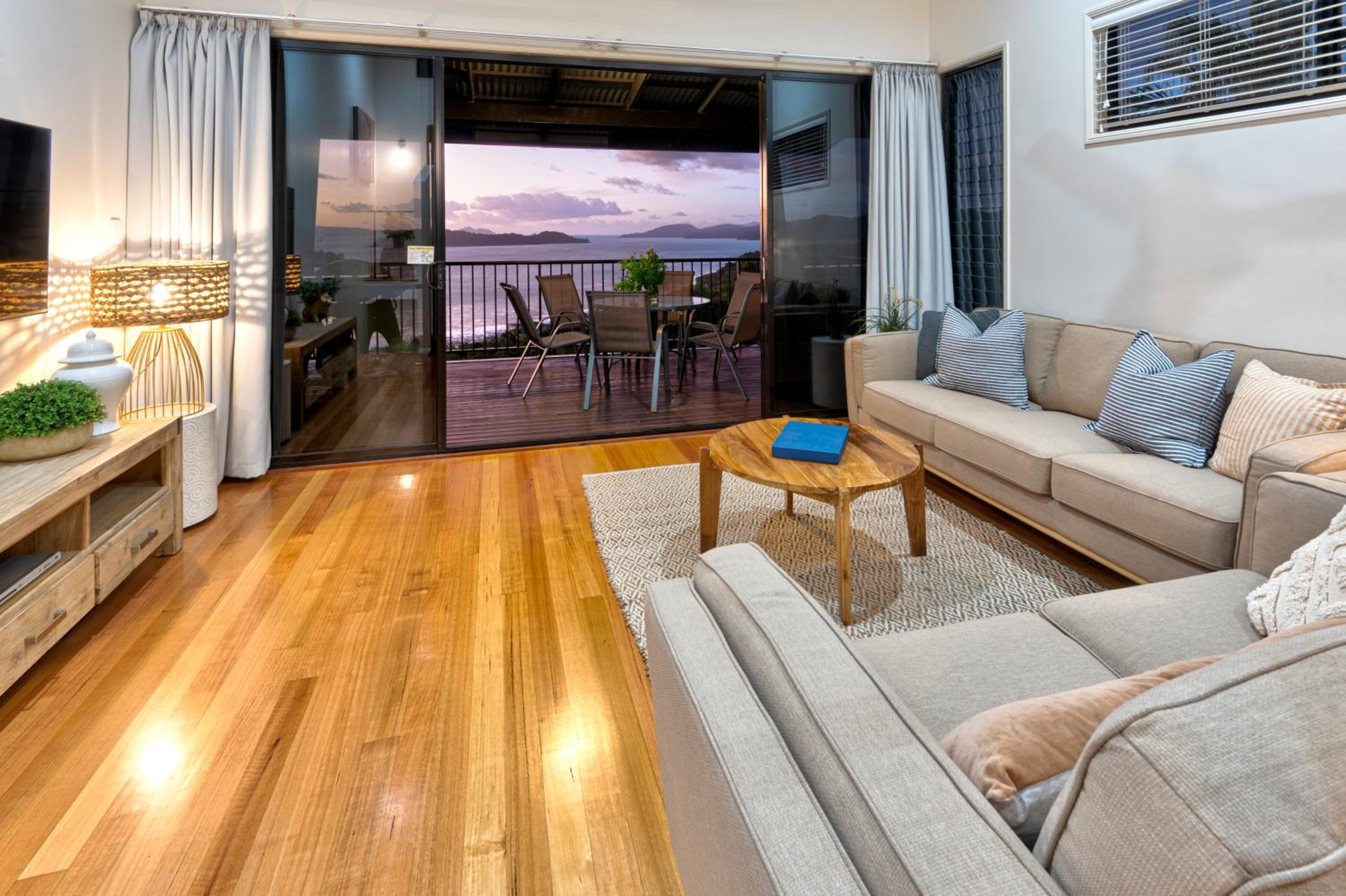 2 bedroom Seaview – Apartment 12 photo 1