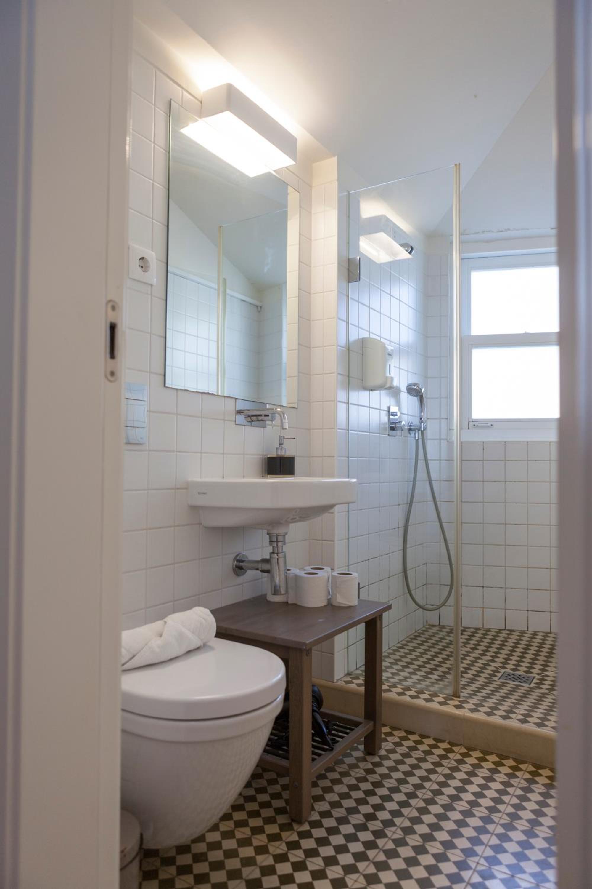 Two-Bedroom Apartment - Photo 21