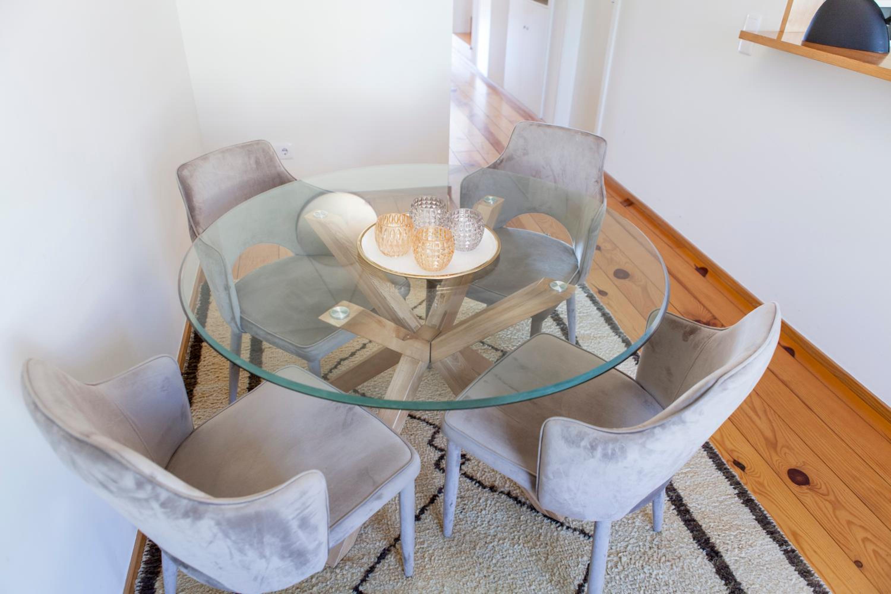 Two-Bedroom Apartment - Photo 4