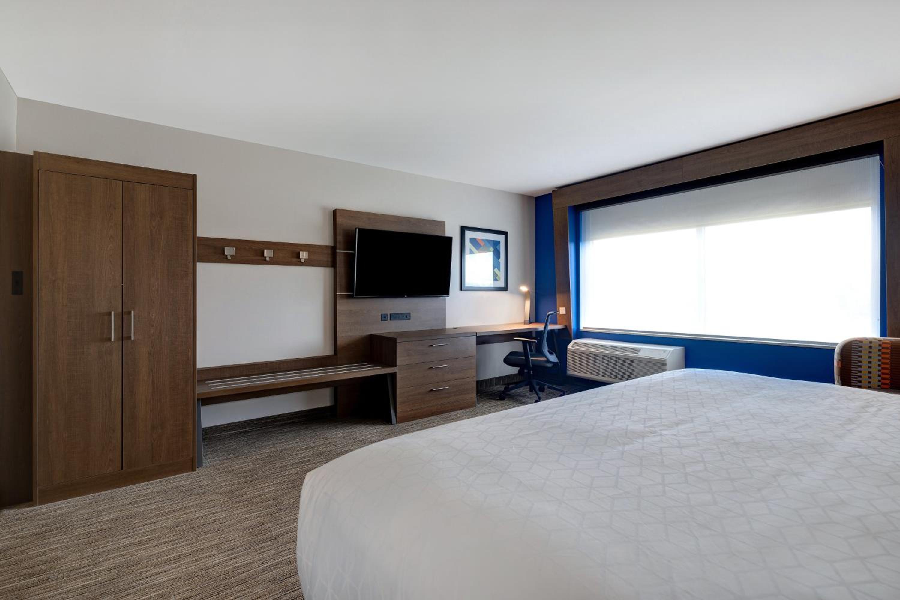 Standard King Room - Photo 1