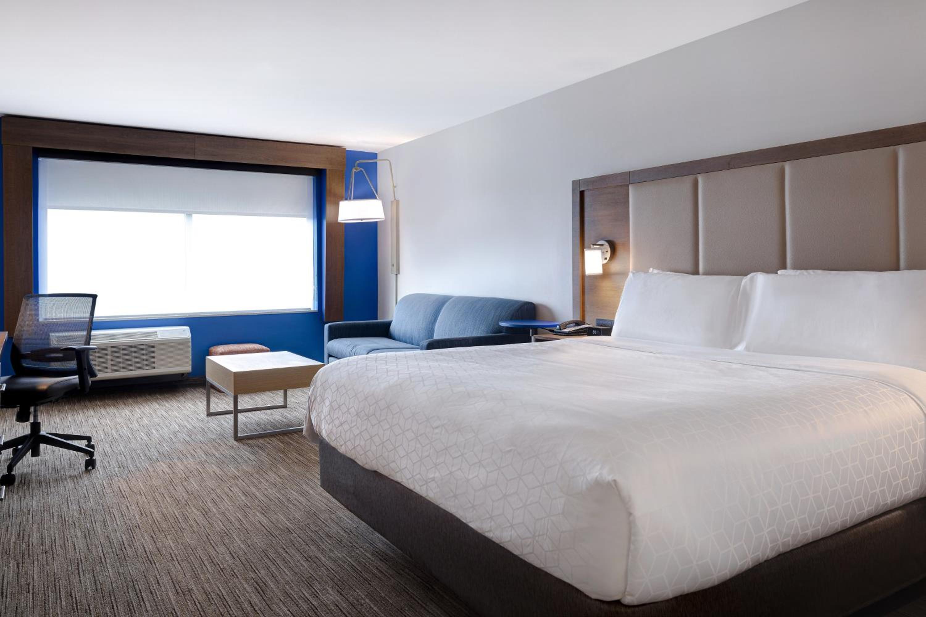 King Suite - Photo 6