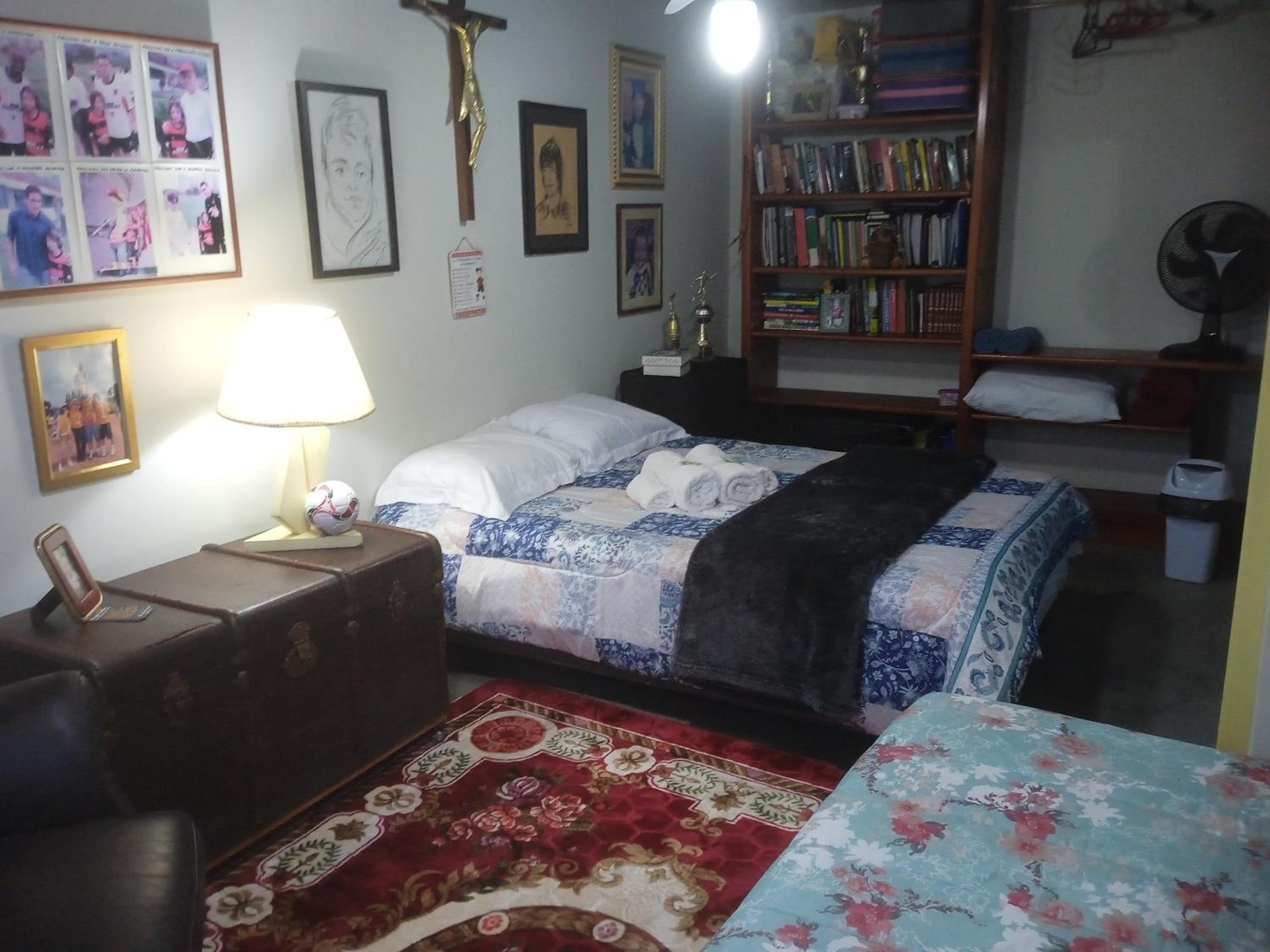 Basic Triple Room with Shared Bathroom photo 3