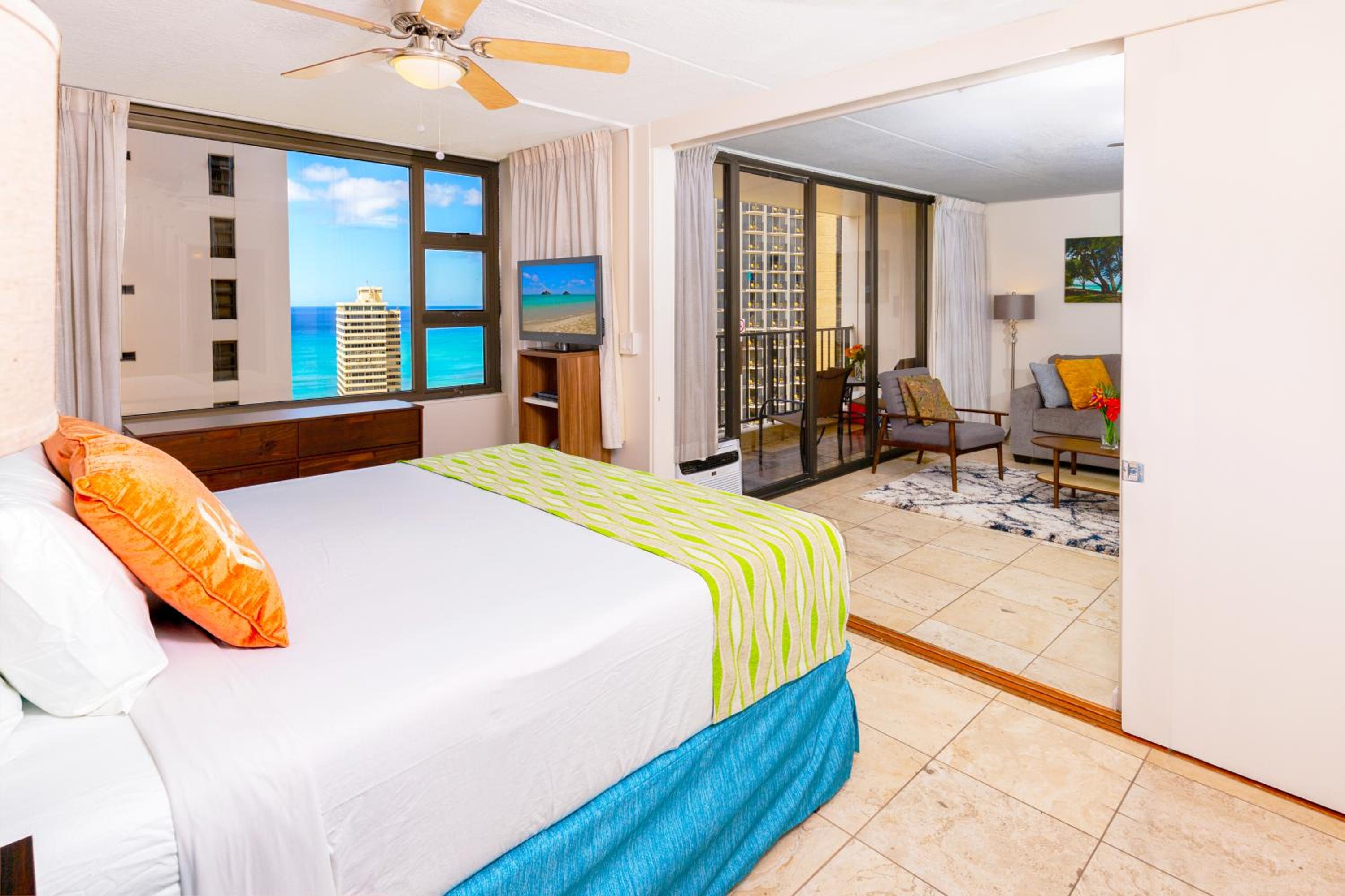 Ocean view retreat with lanai, pool & beach access: One-Bedroom Apartment photo