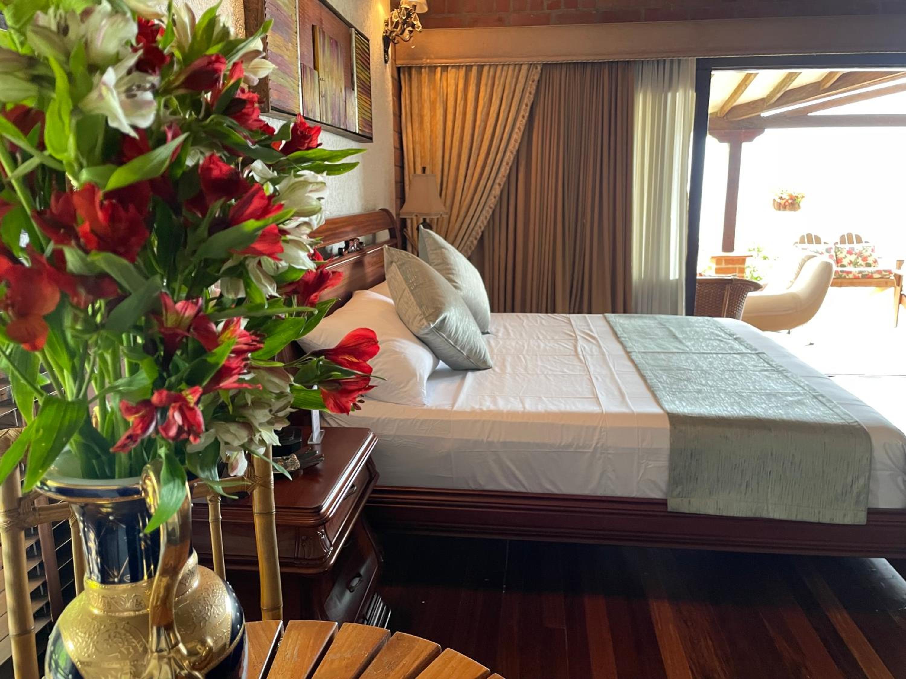 Junior Suite With Pool View photo 2
