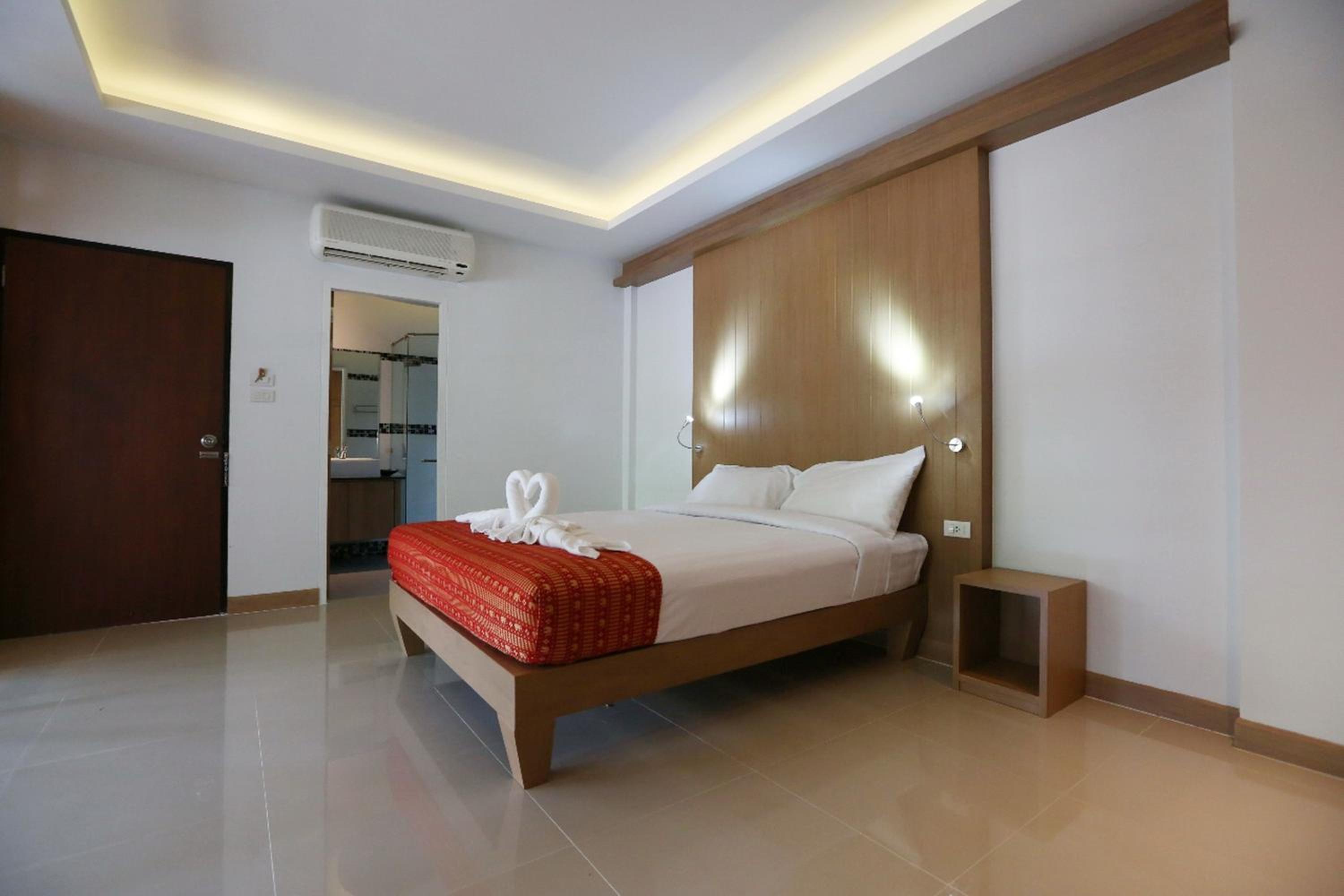 Honey Deluxe Double Room - Photo 14