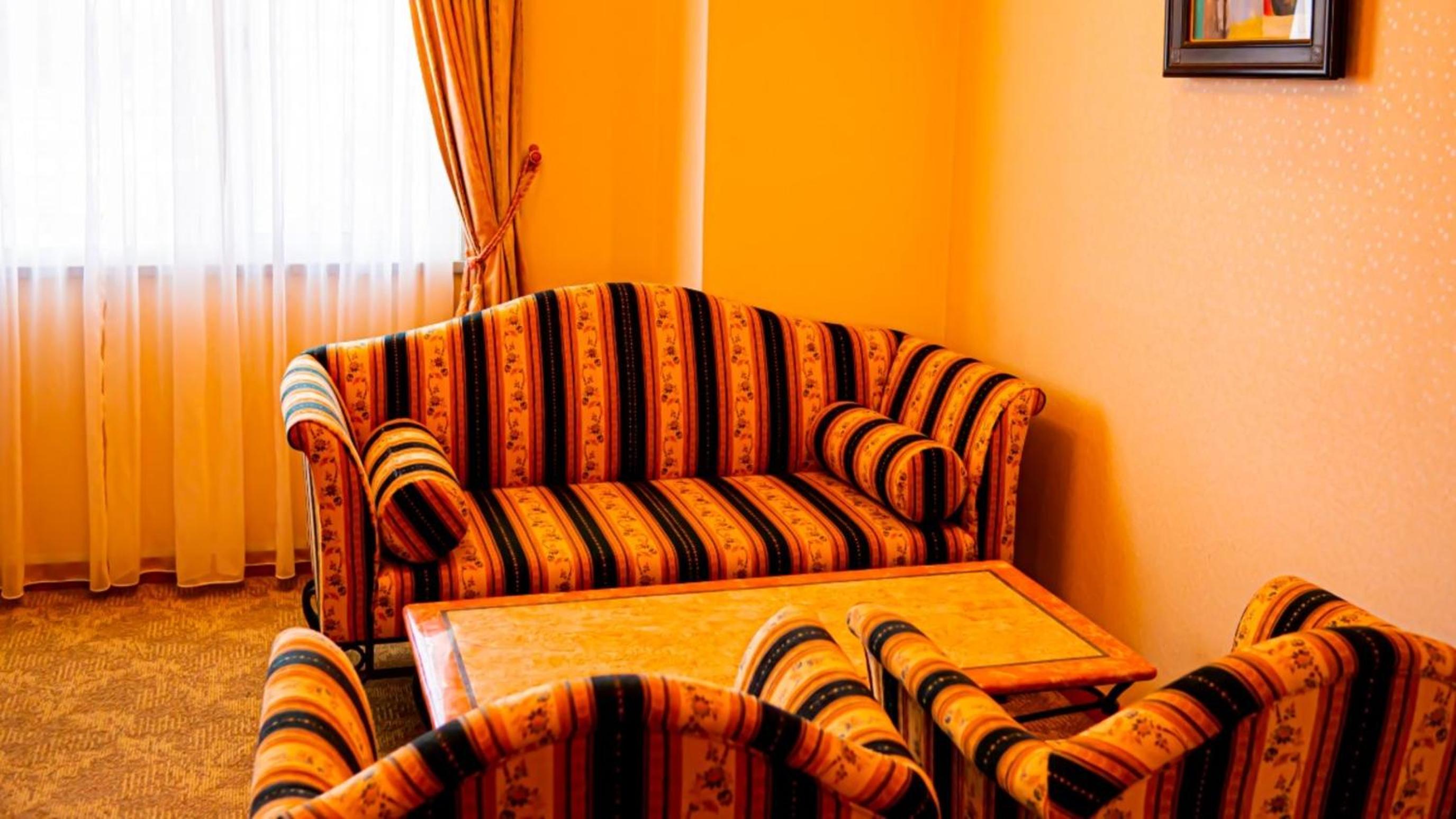 Deluxe Twin Room photo 3