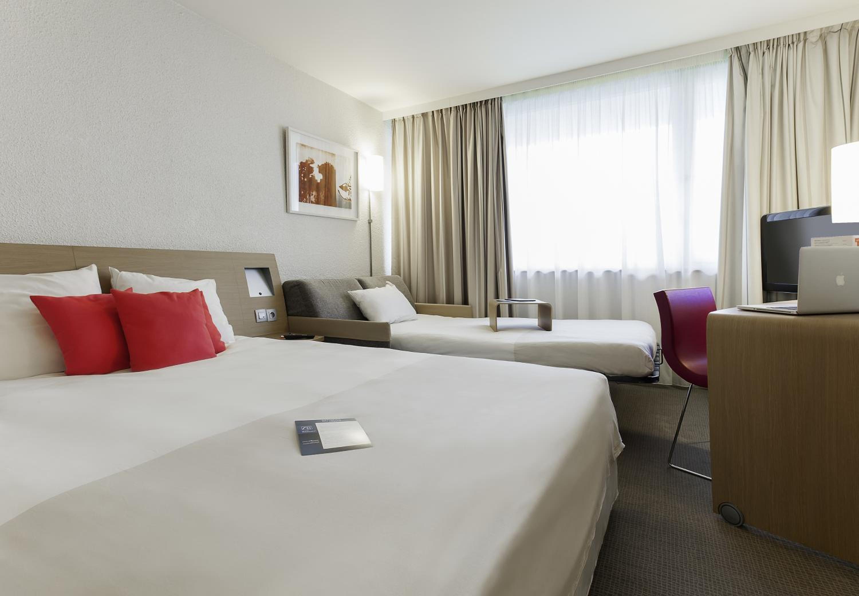 Classic Double Room with Sofa Bed - Photo 2