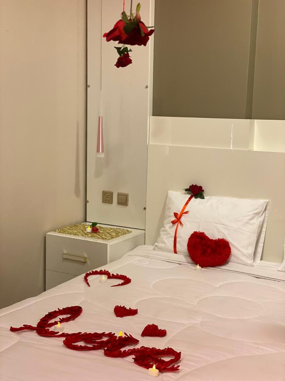 Deluxe Double Room (2 Adults + 1 Child)