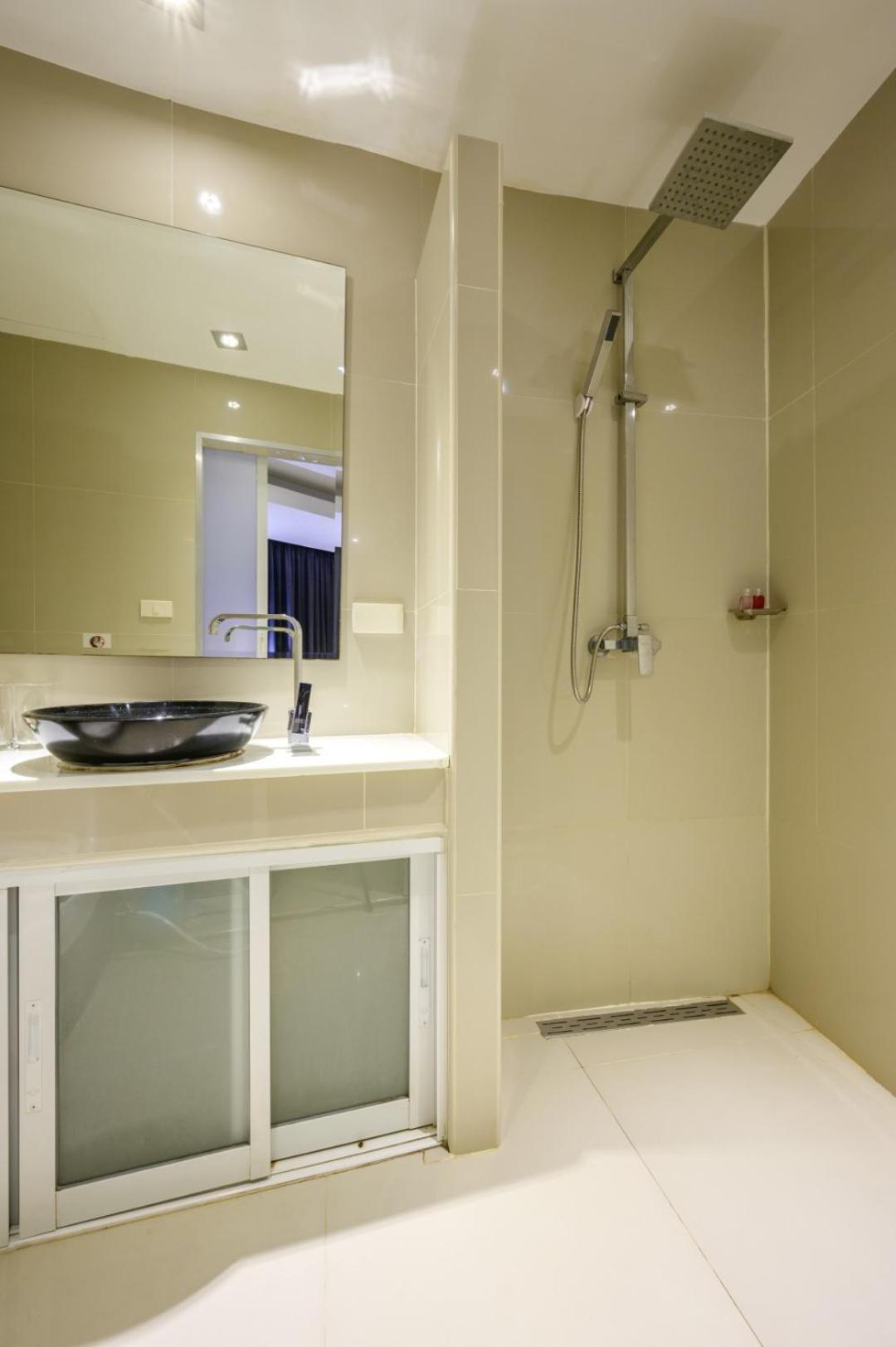 Standard Double Room - Photo 7