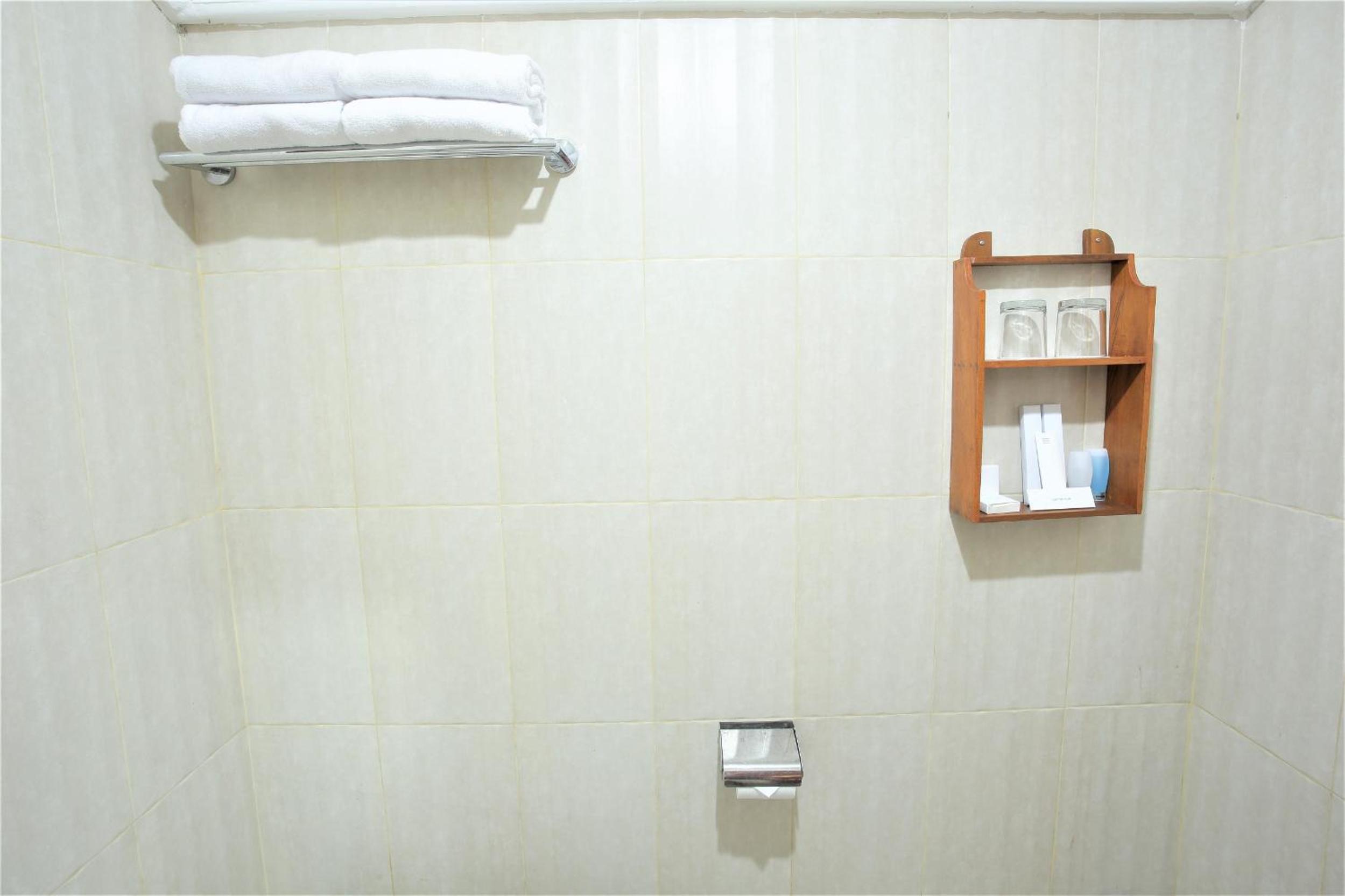 Deluxe Double Room with Balcony - Photo 8