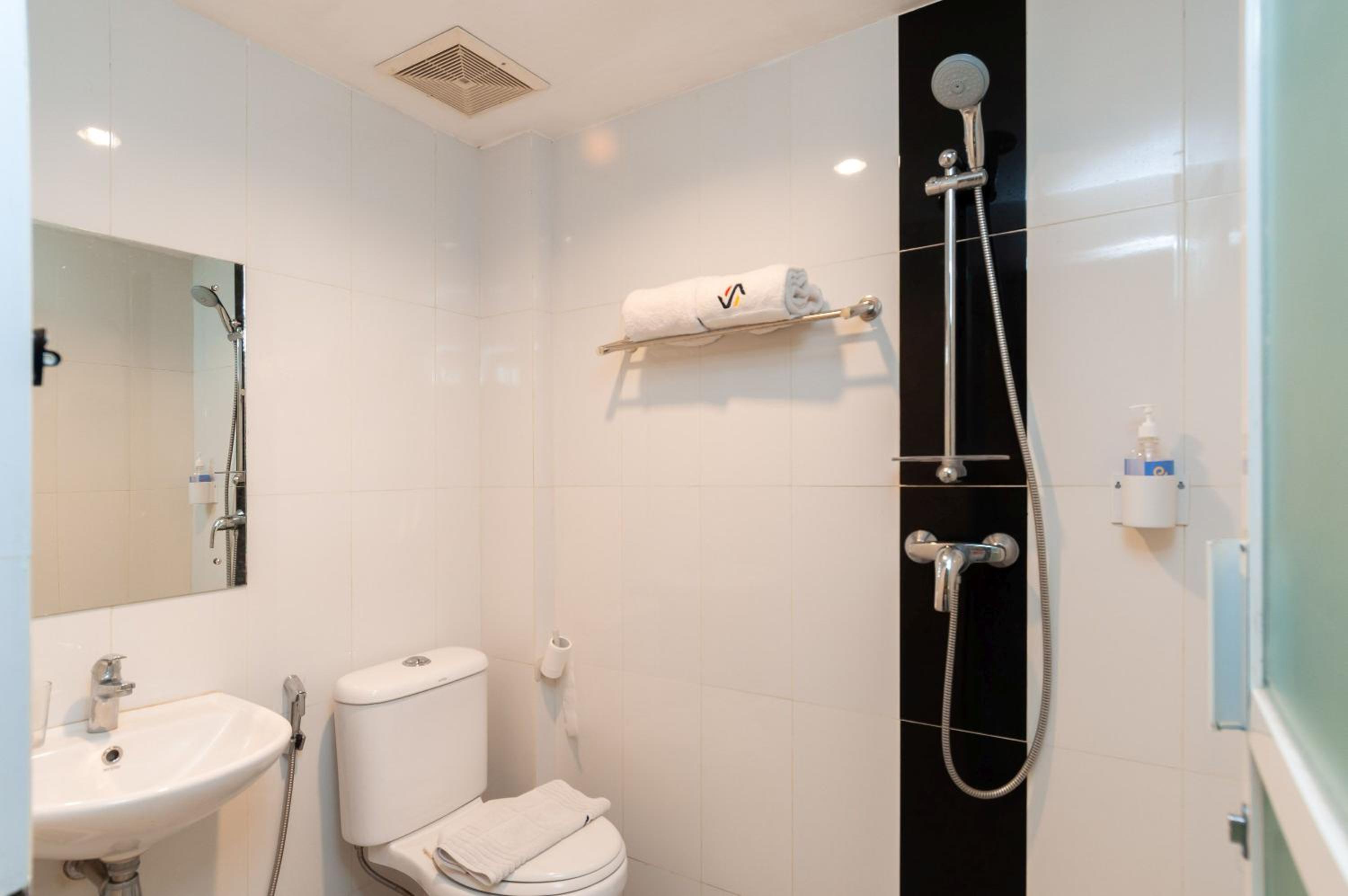 Deluxe Double Room - Photo 7
