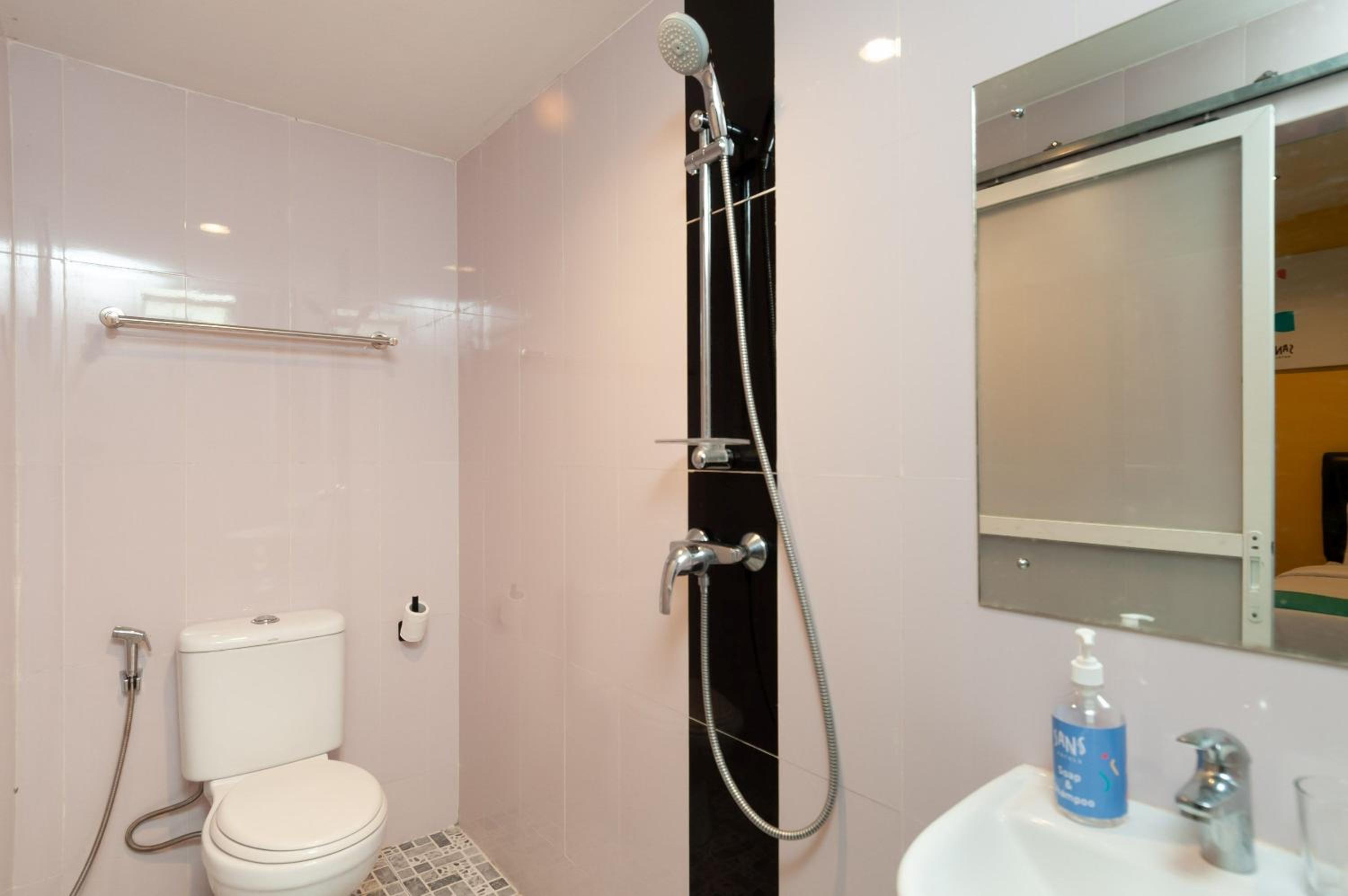 Single Room - Photo 2