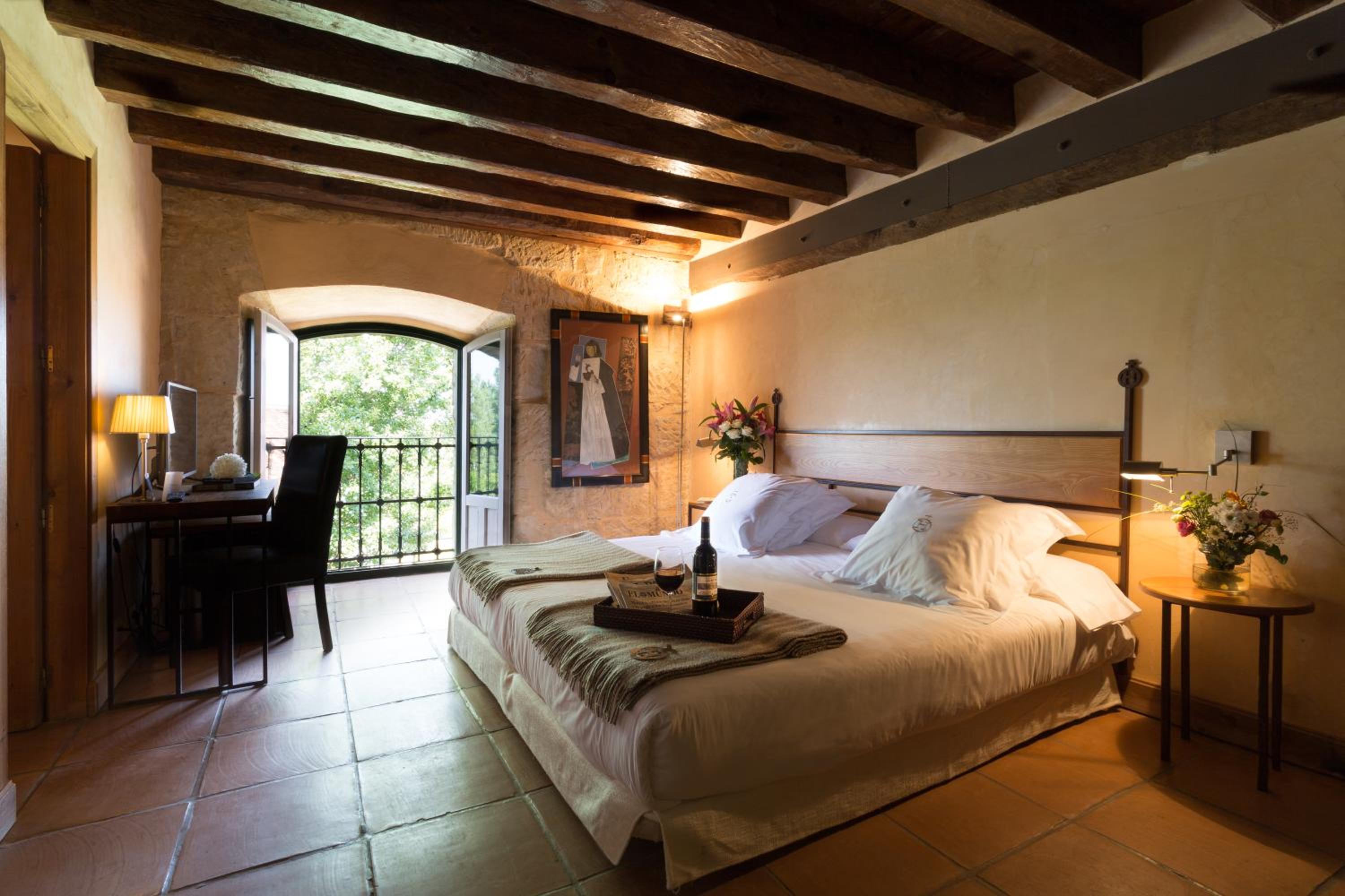 Deluxe Room - Photo 2