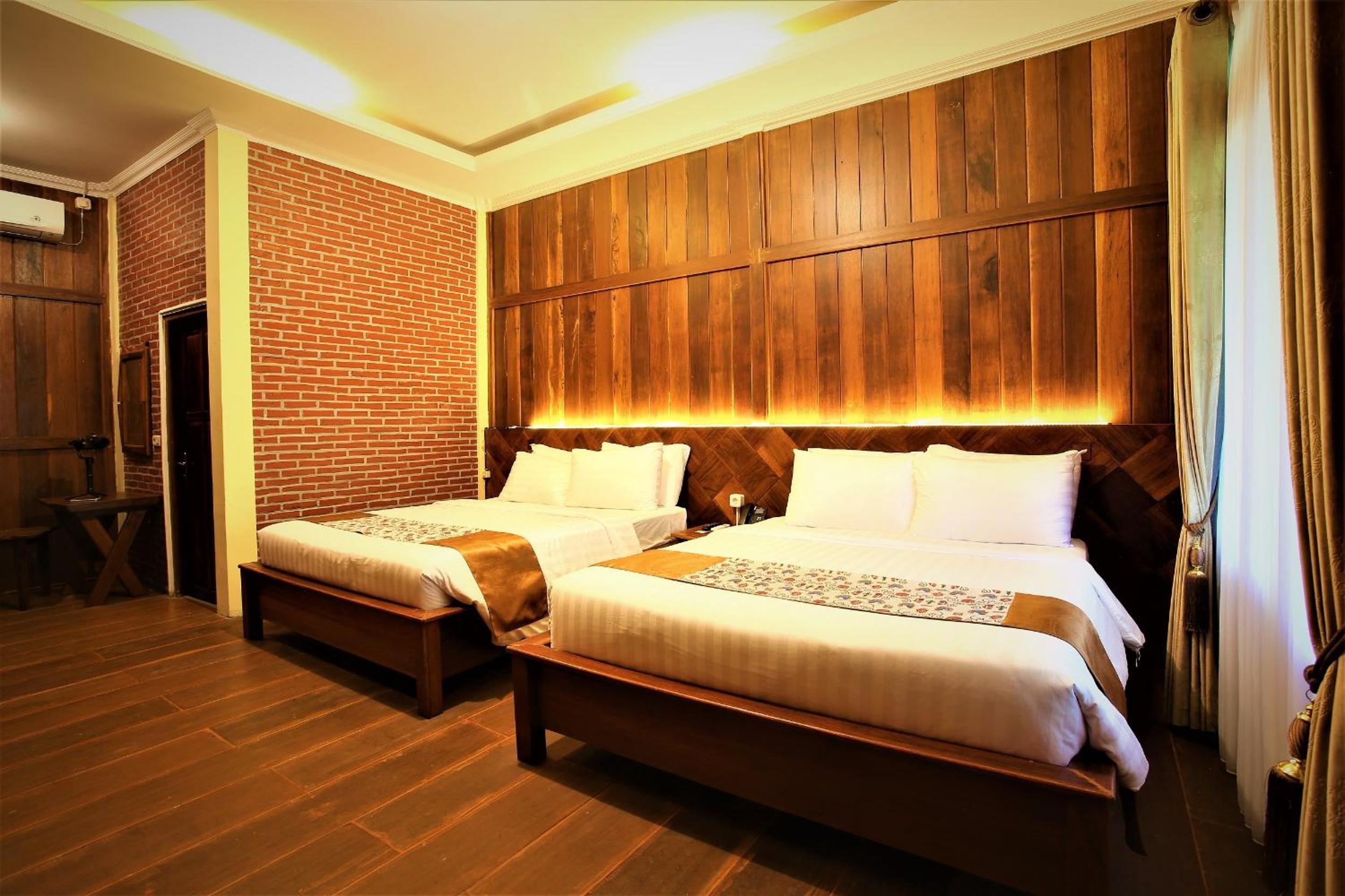 Family Room - Photo 11